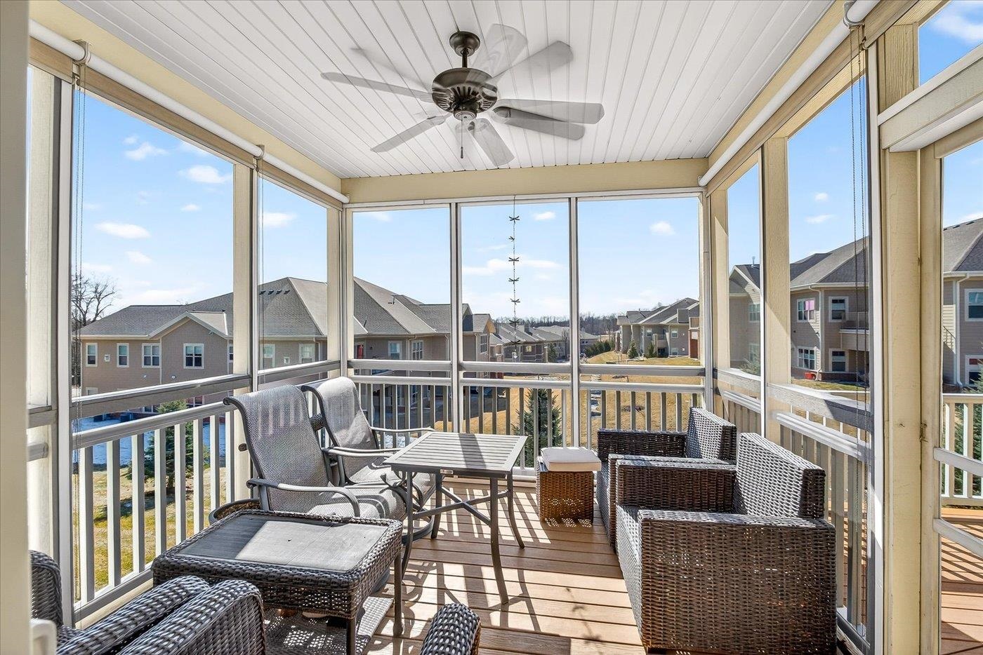 9013 Royal Oaks Circle