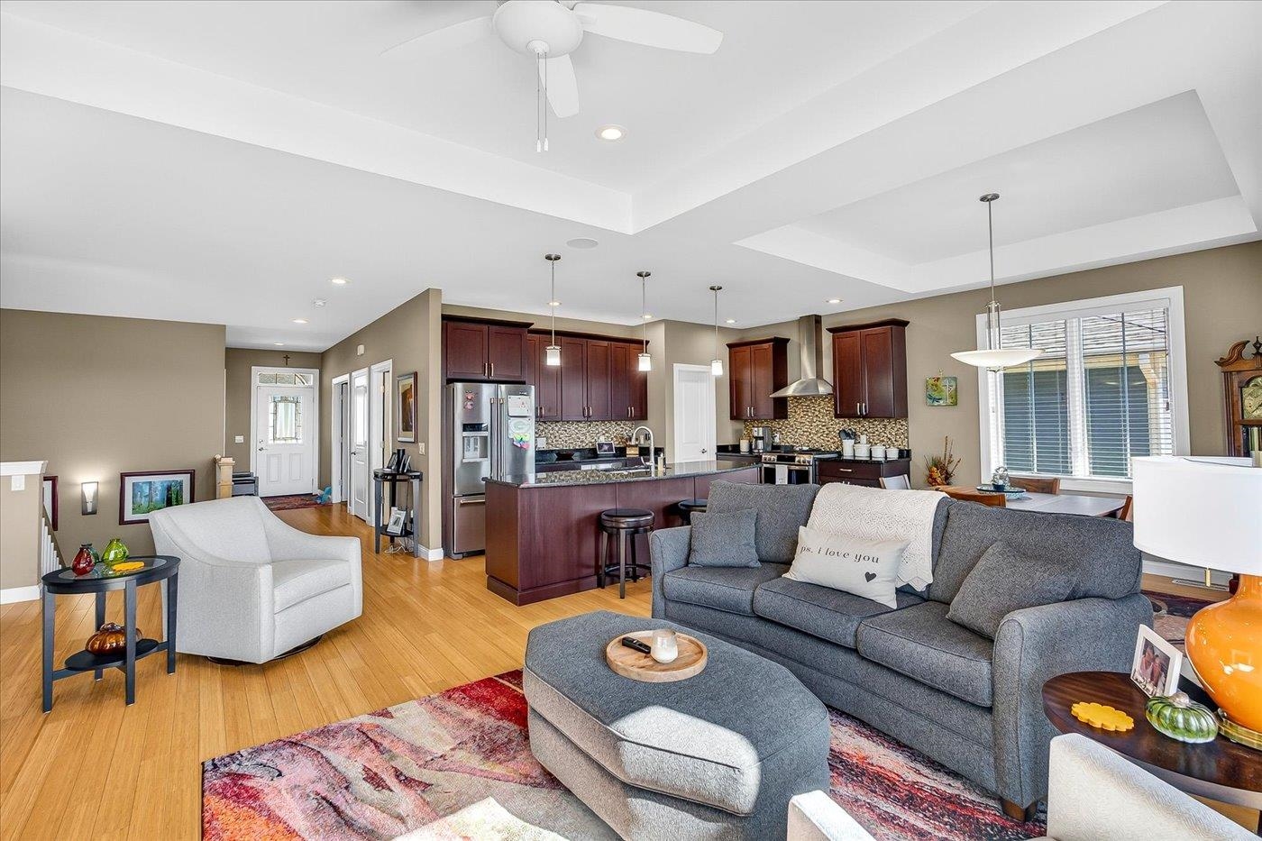 9013 Royal Oaks Circle