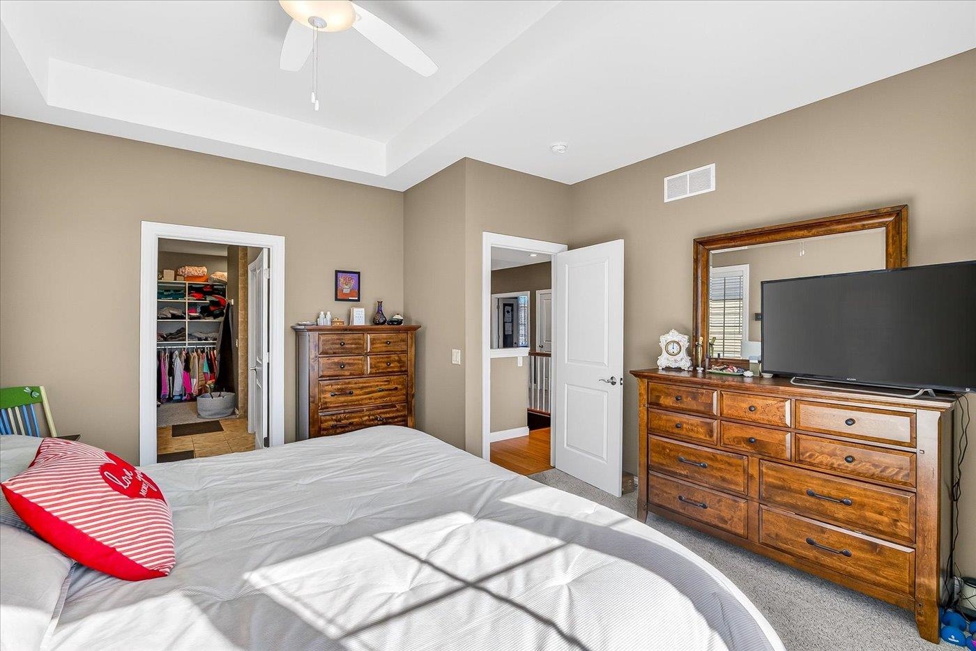 9013 Royal Oaks Circle