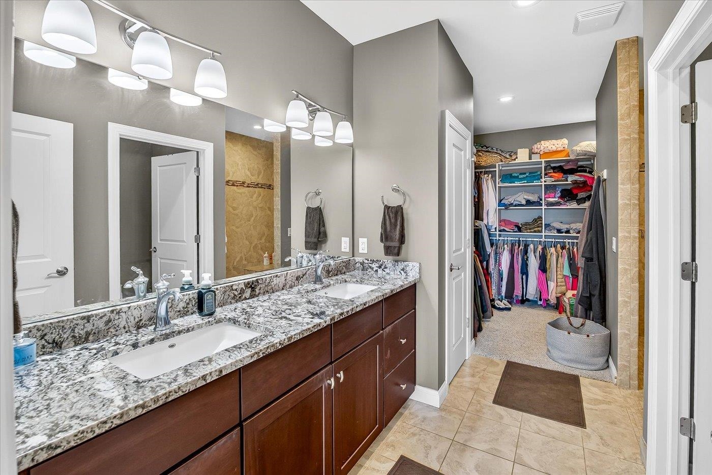 9013 Royal Oaks Circle