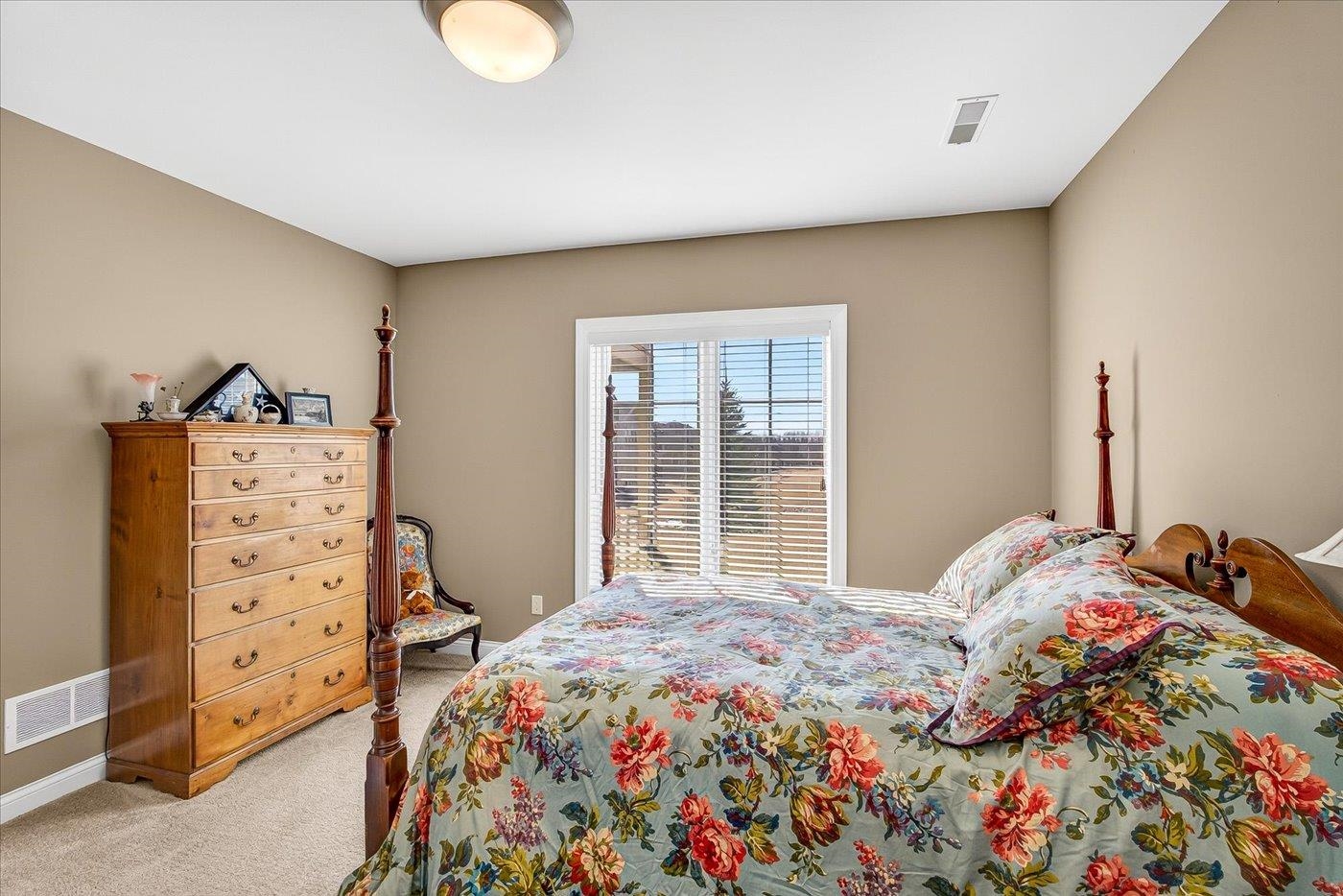 9013 Royal Oaks Circle