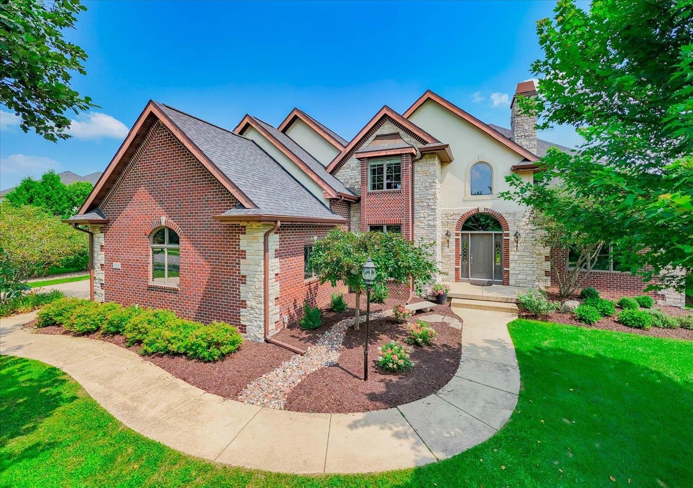 1005 Stonebriar Drive