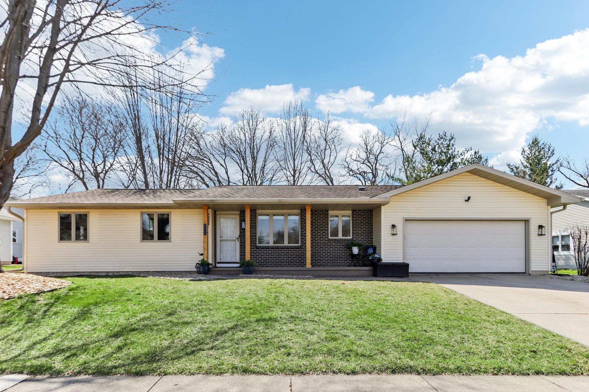1603 Chapin Lane