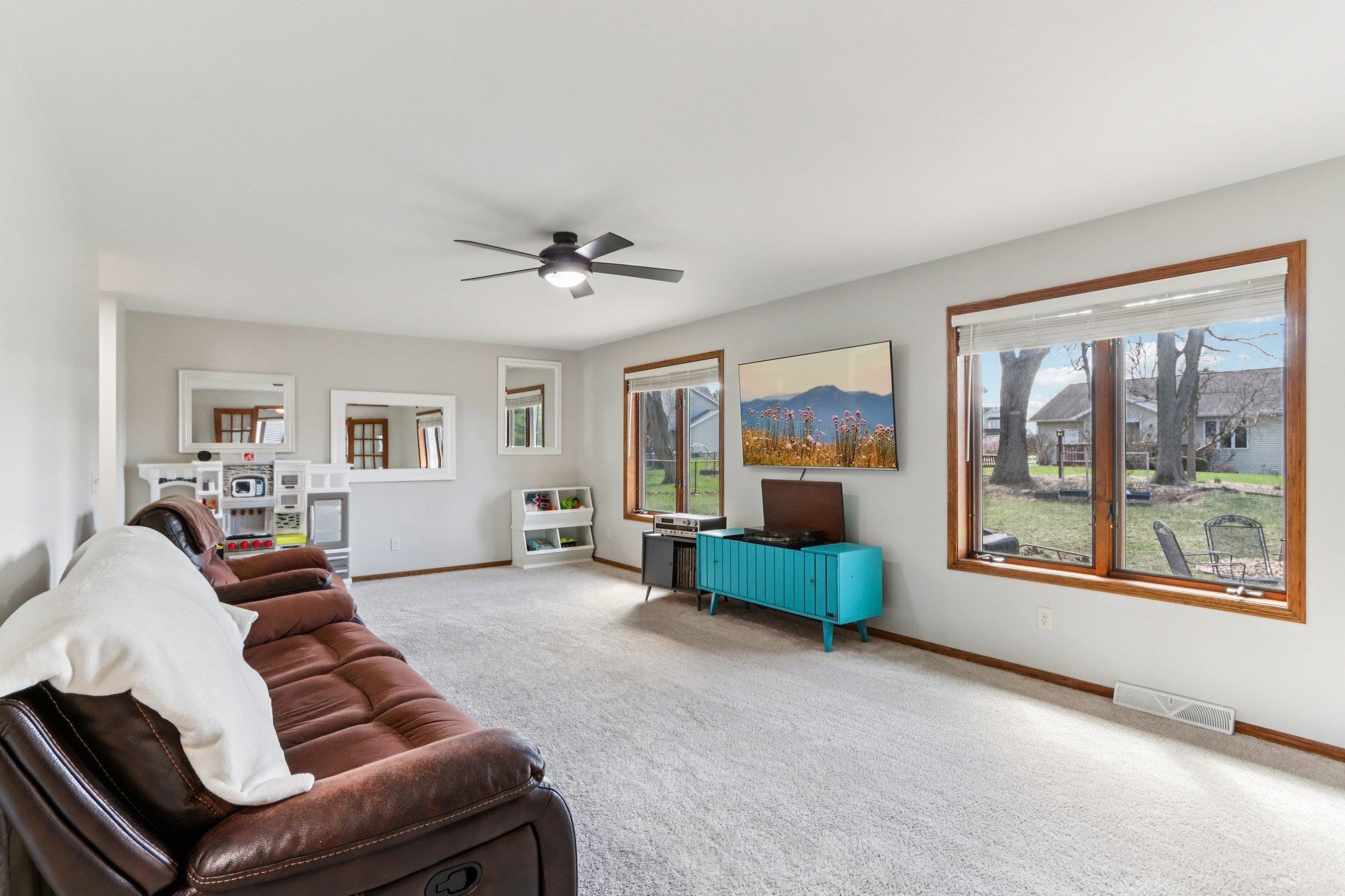 1603 Chapin Lane