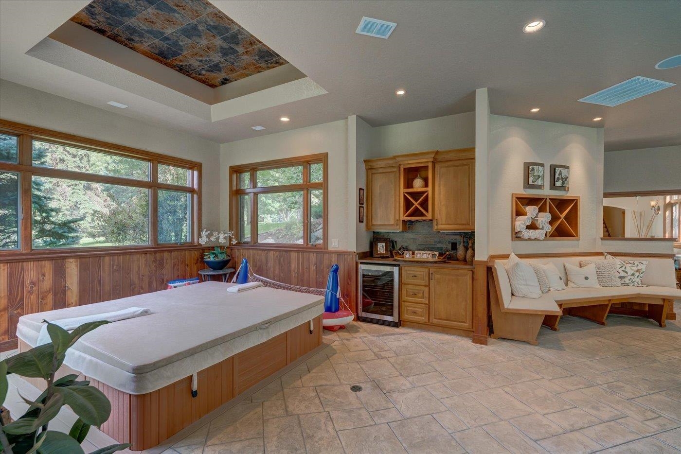 5610 Reiner Road