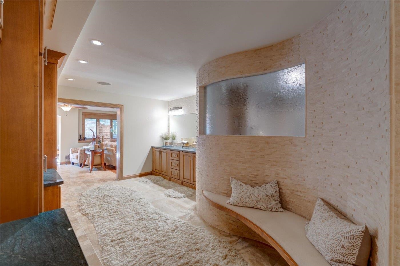 5610 Reiner Road