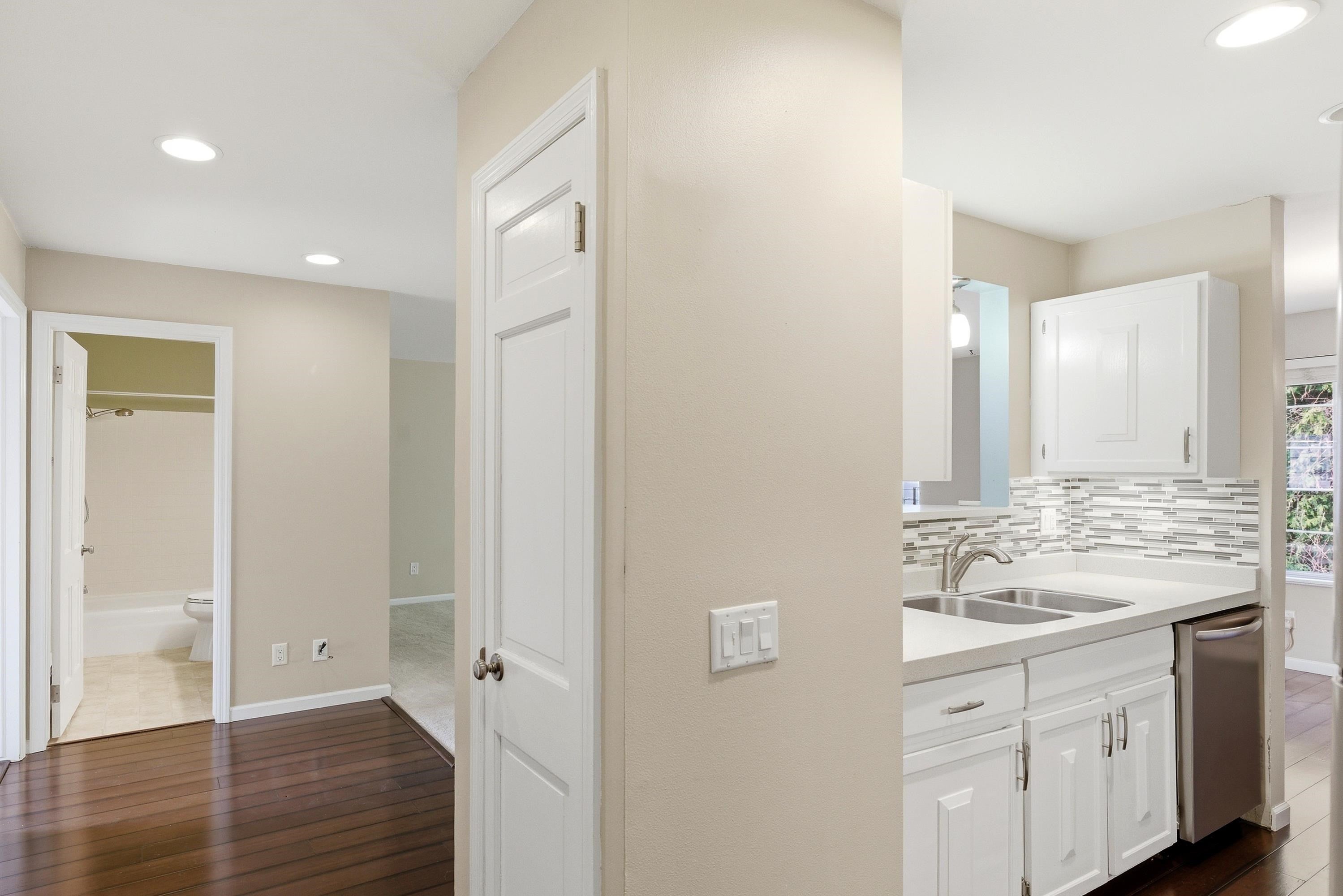 2140 Allen Boulevard 3