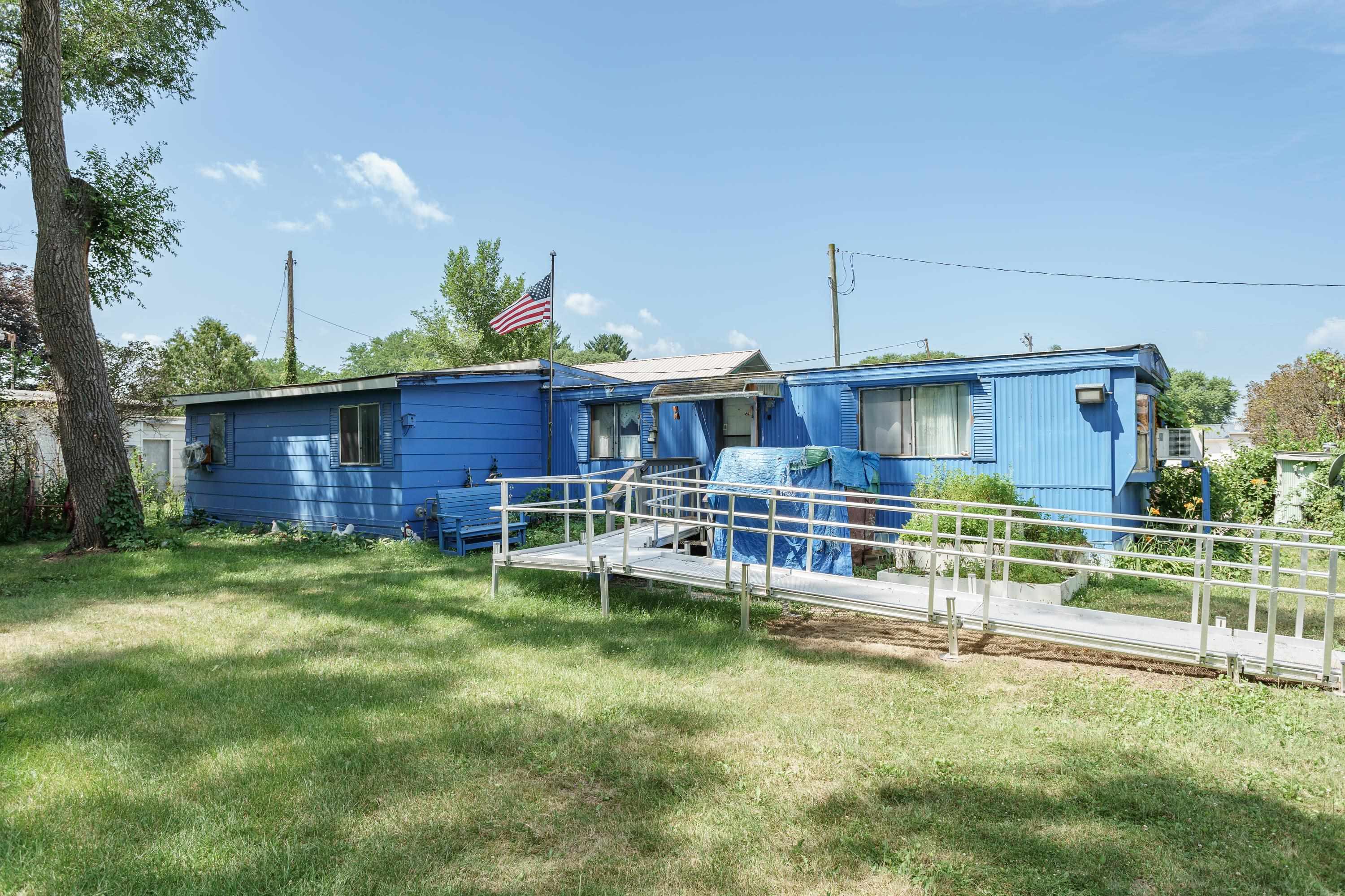407 E Prairie Street