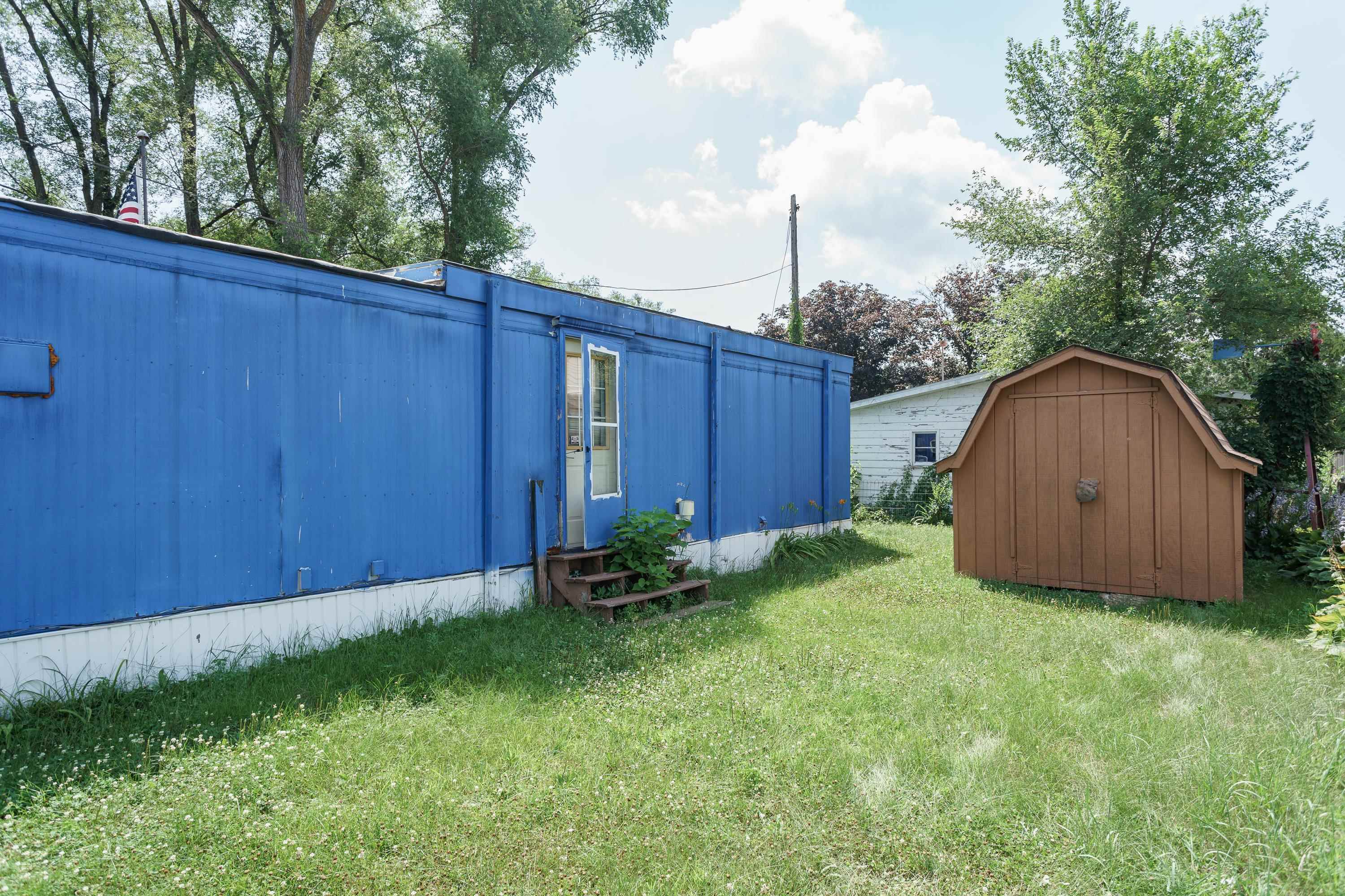 407 E Prairie Street