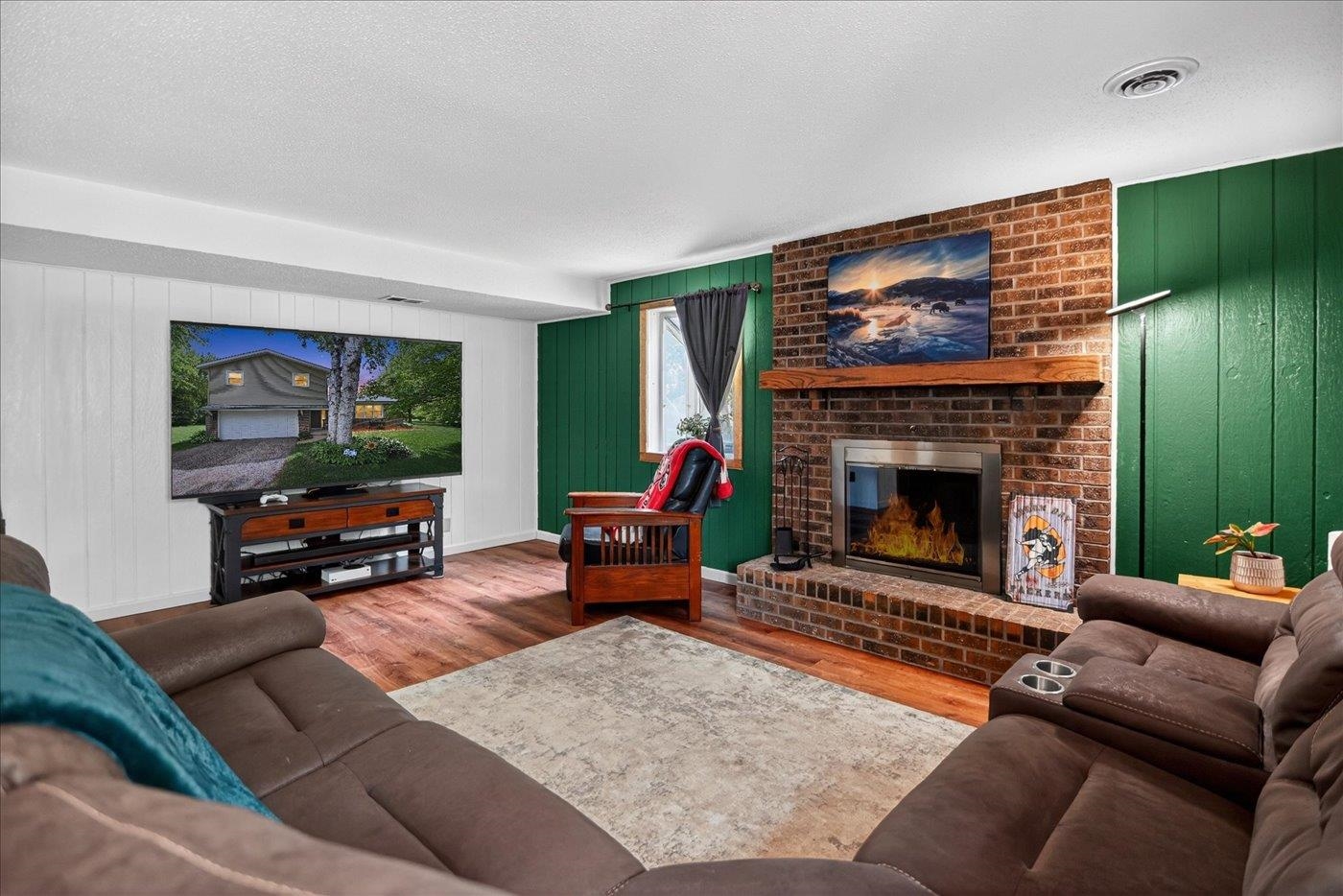 3795 Sunhill Drive
