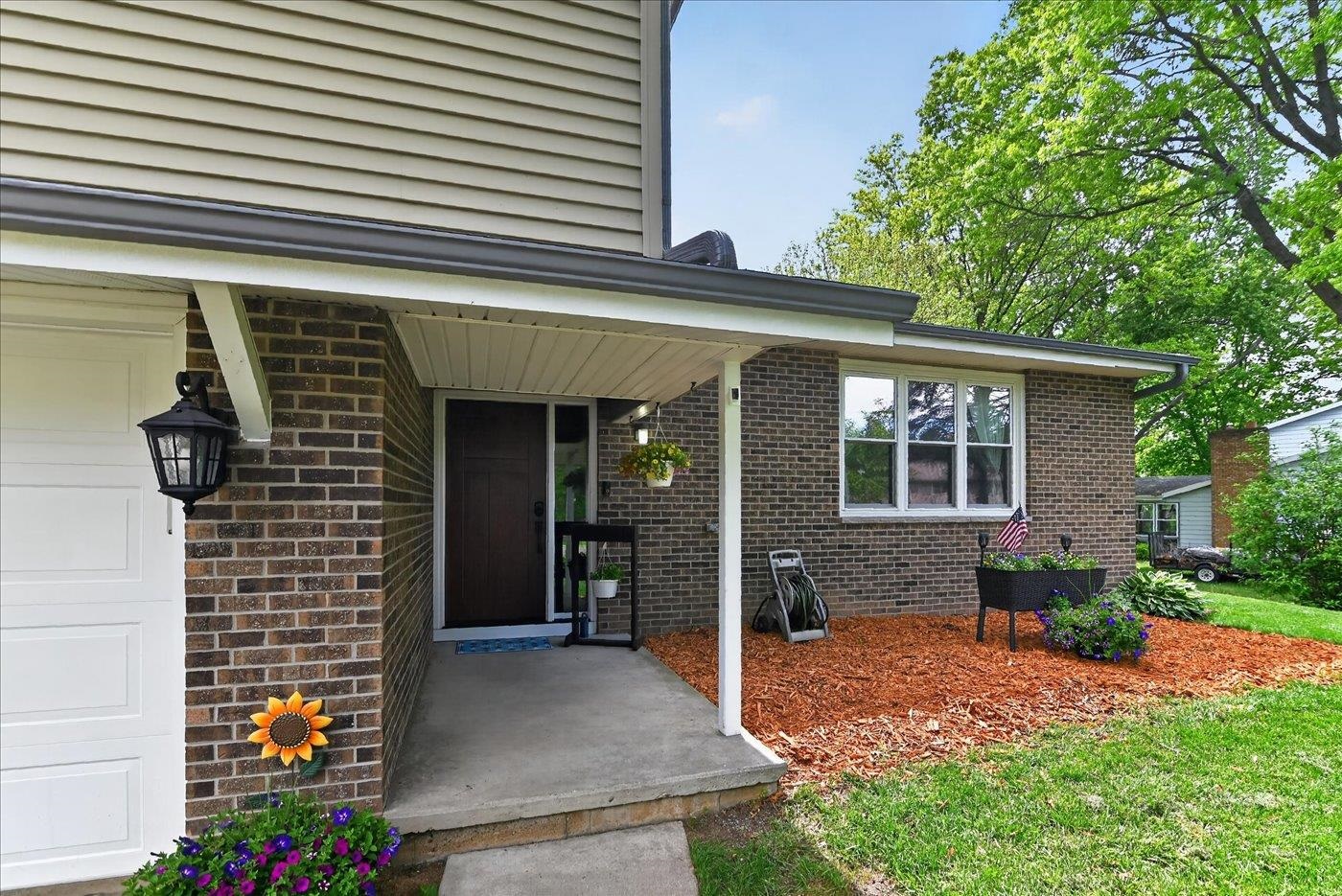 3795 Sunhill Drive