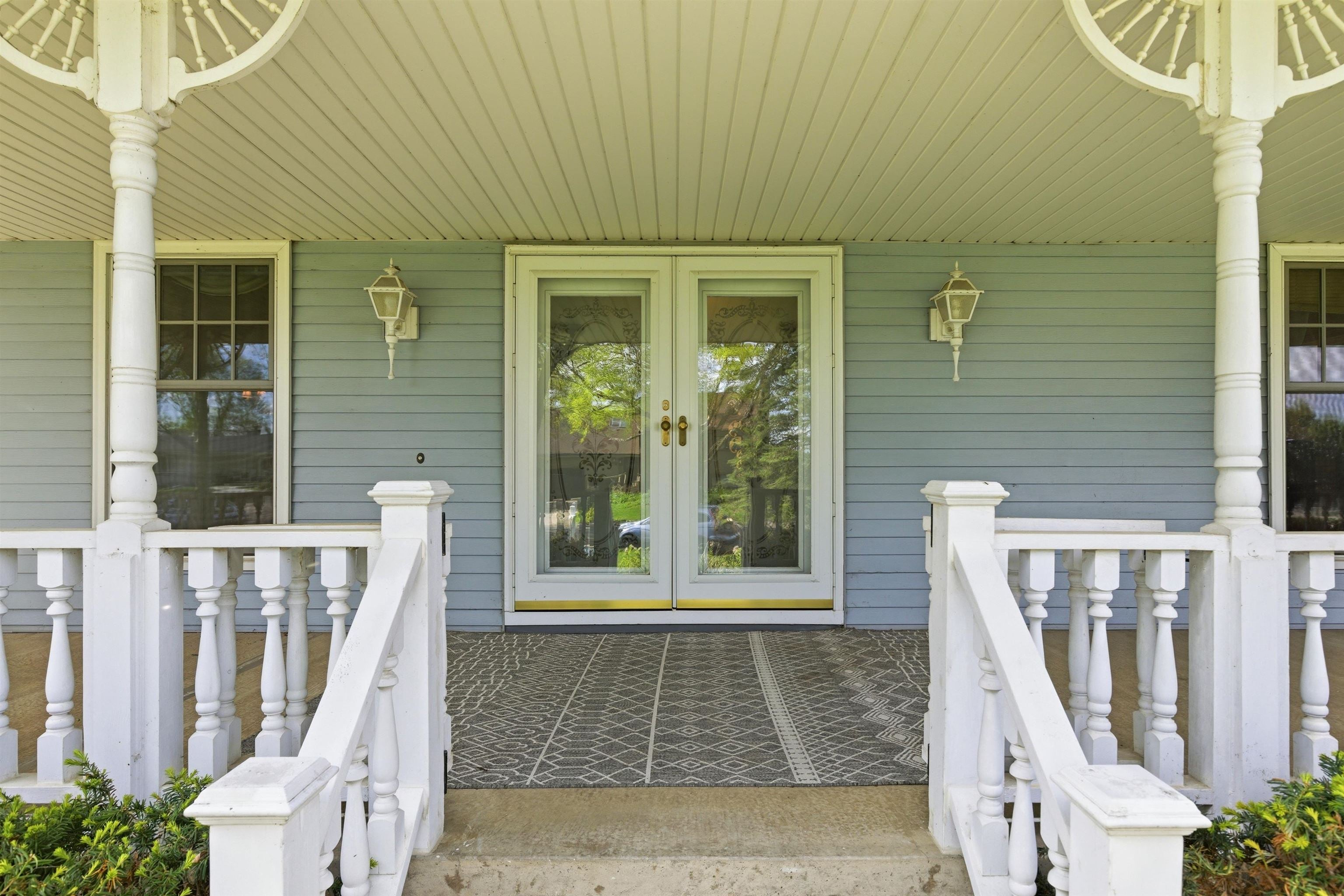 1542 Comanche Glen