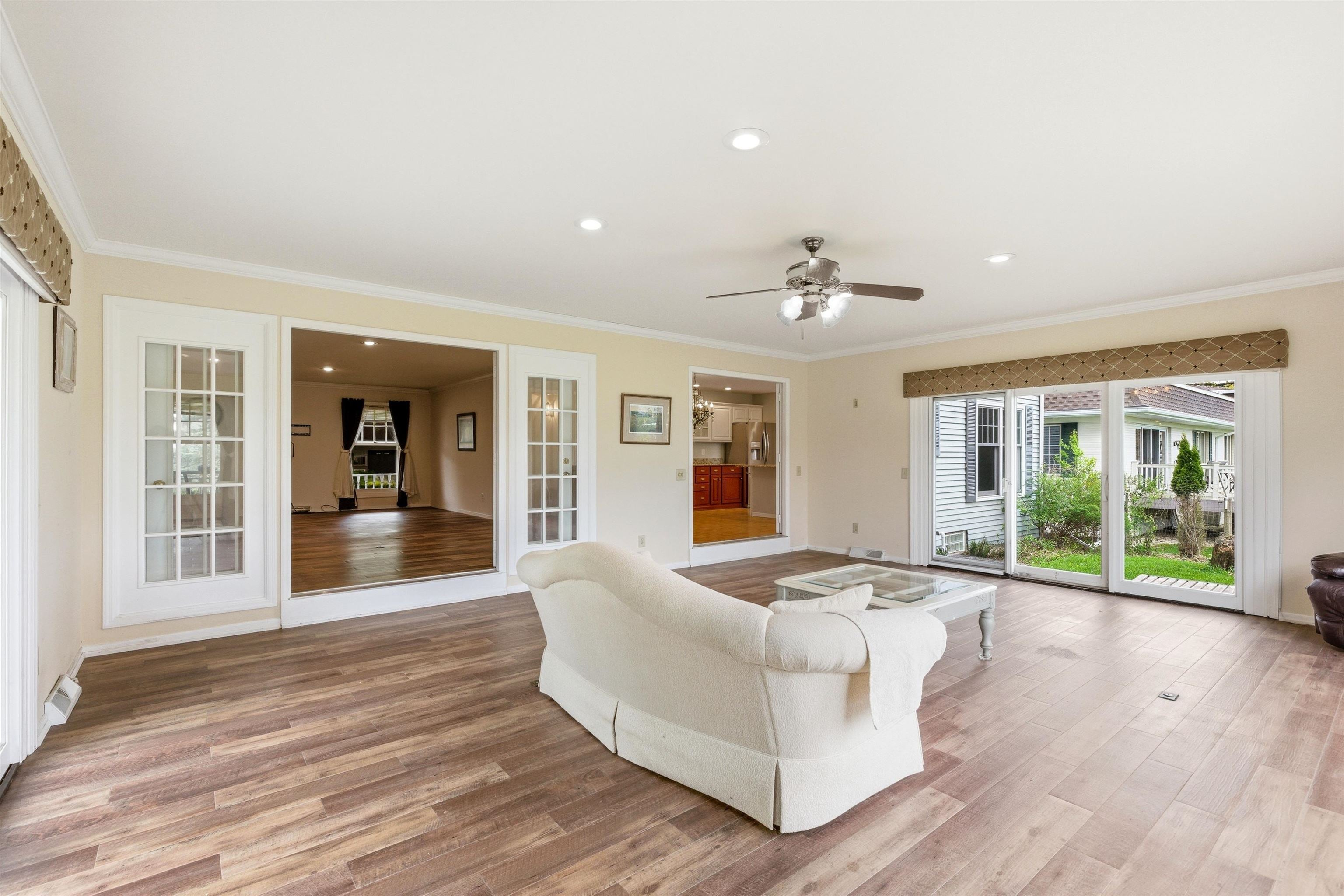 1542 Comanche Glen