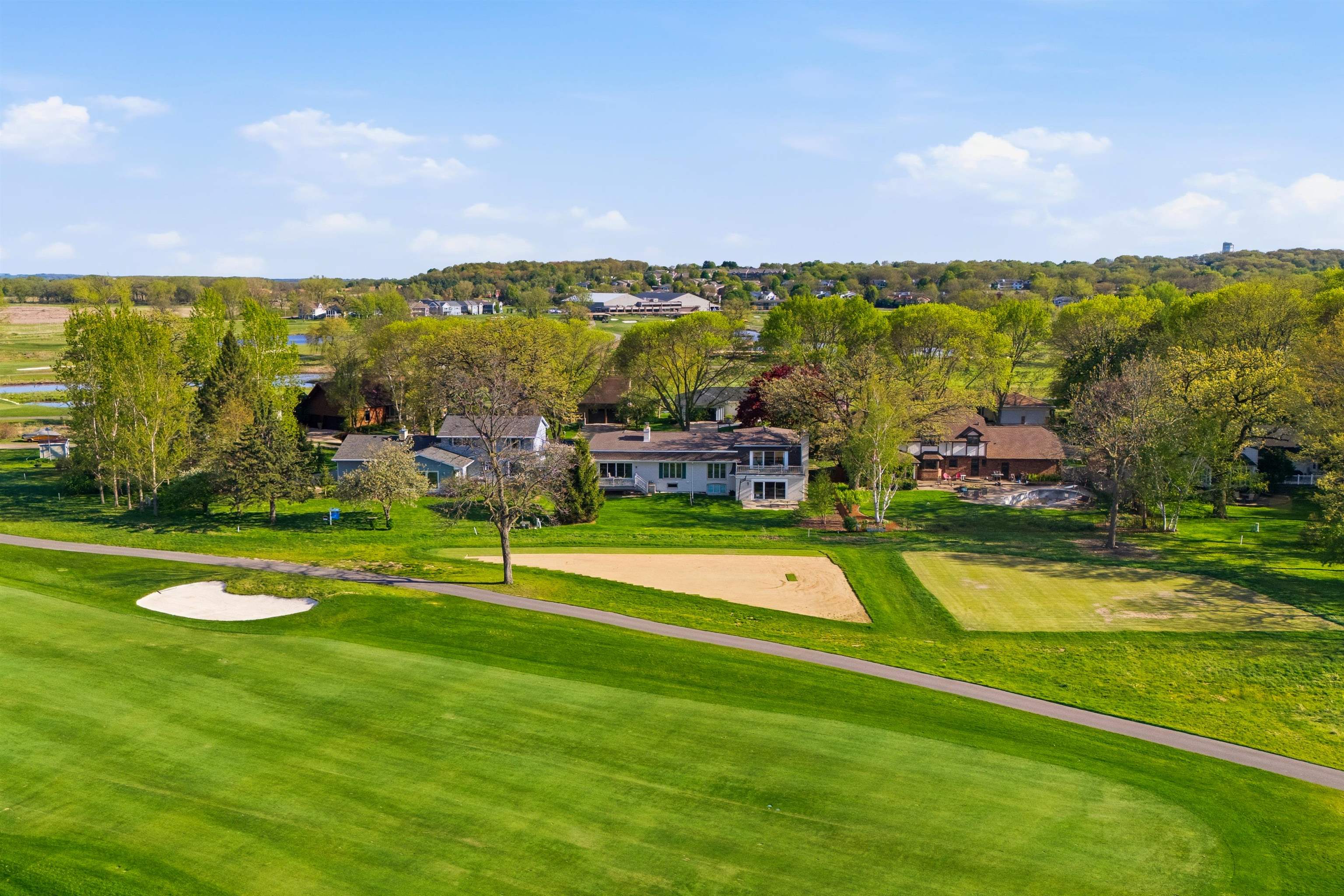 1542 Comanche Glen