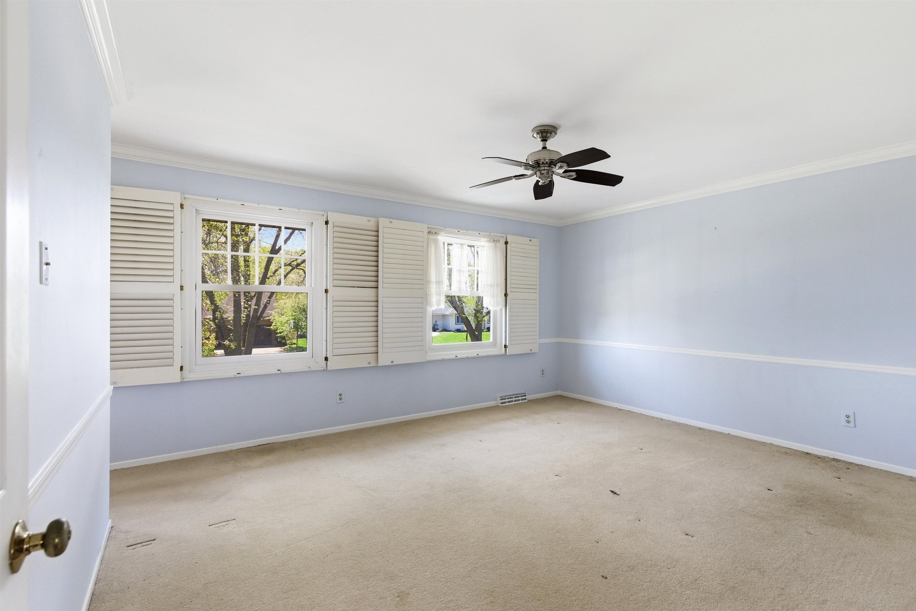 1542 Comanche Glen