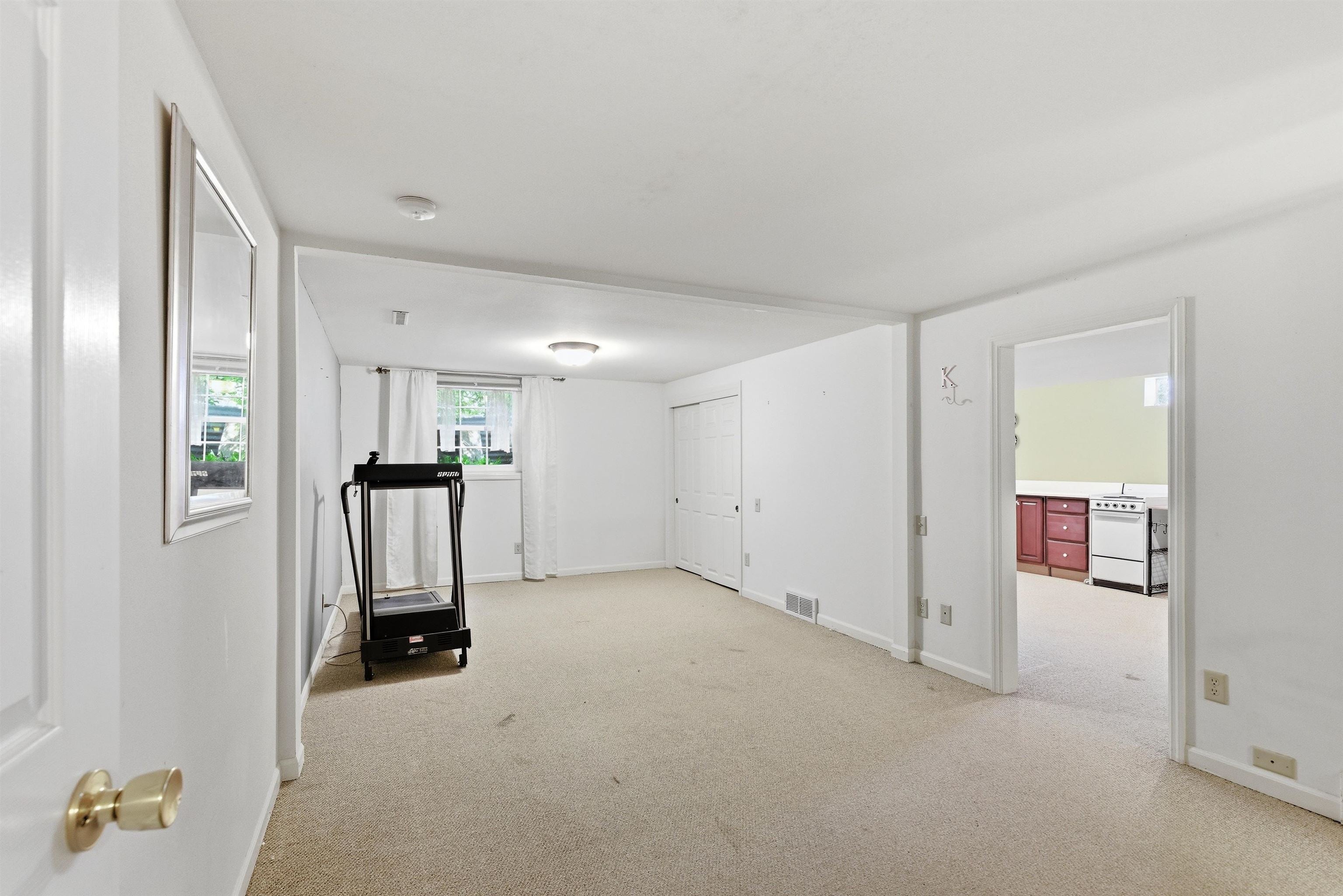 1542 Comanche Glen