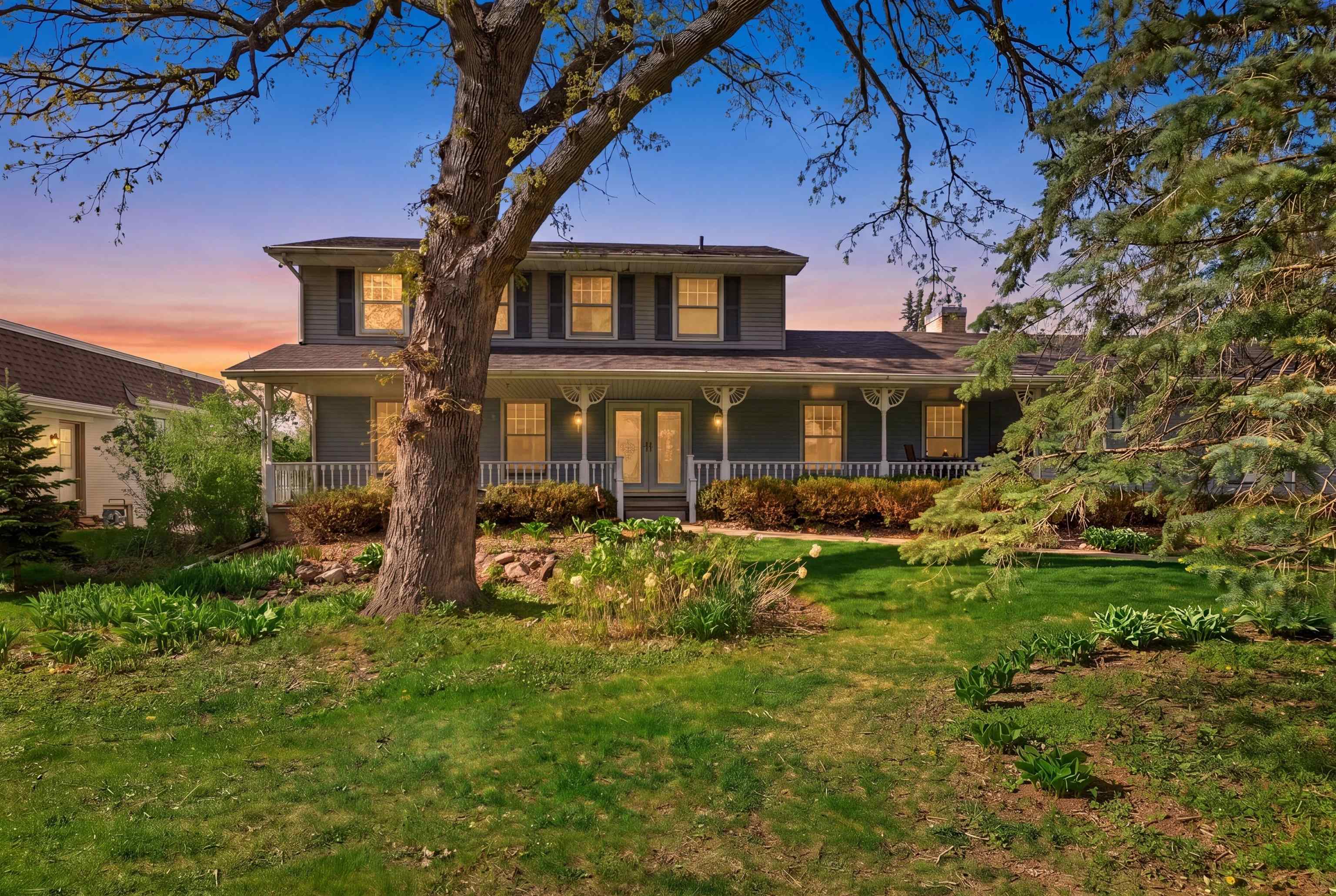 1542 Comanche Glen