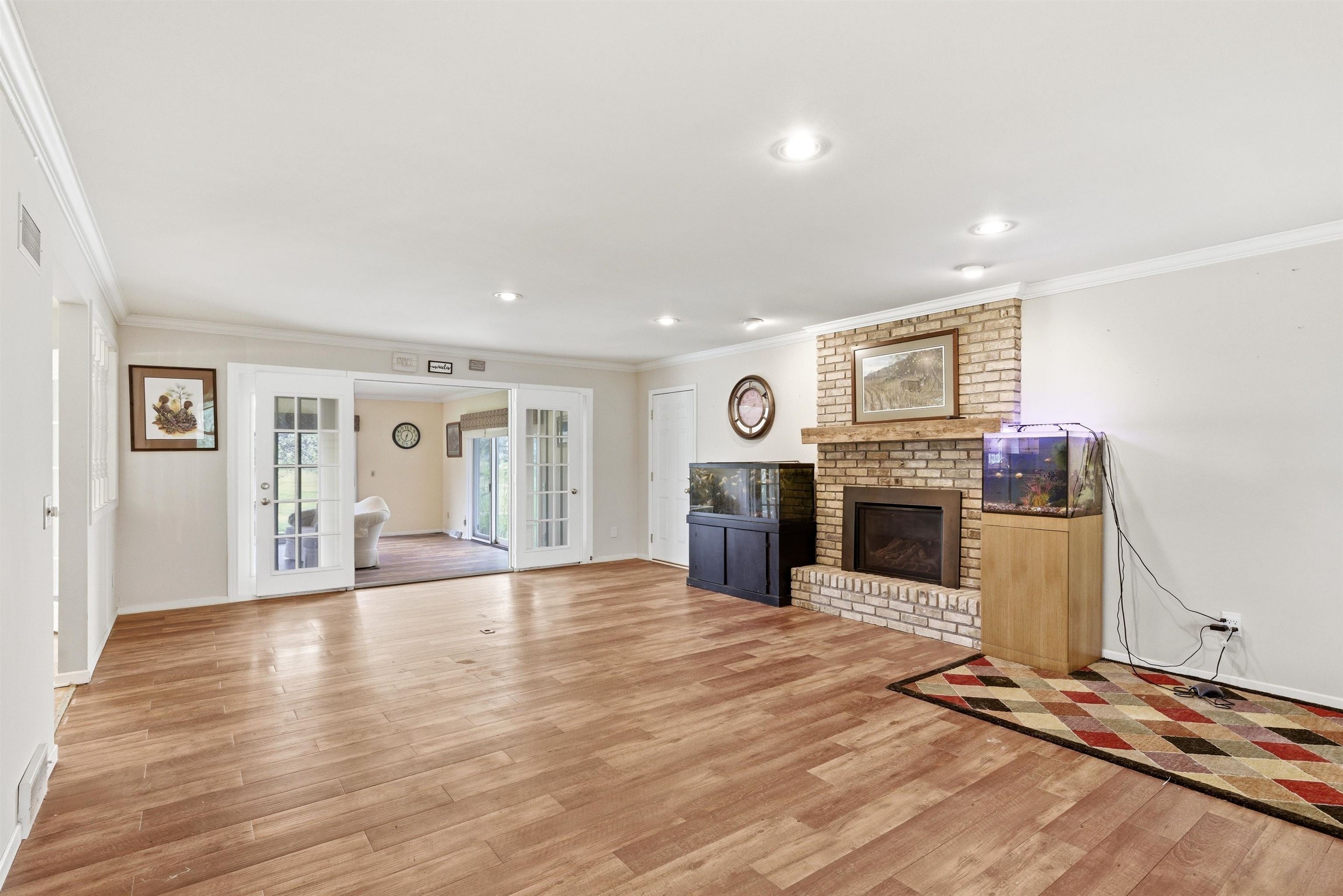 1542 Comanche Glen