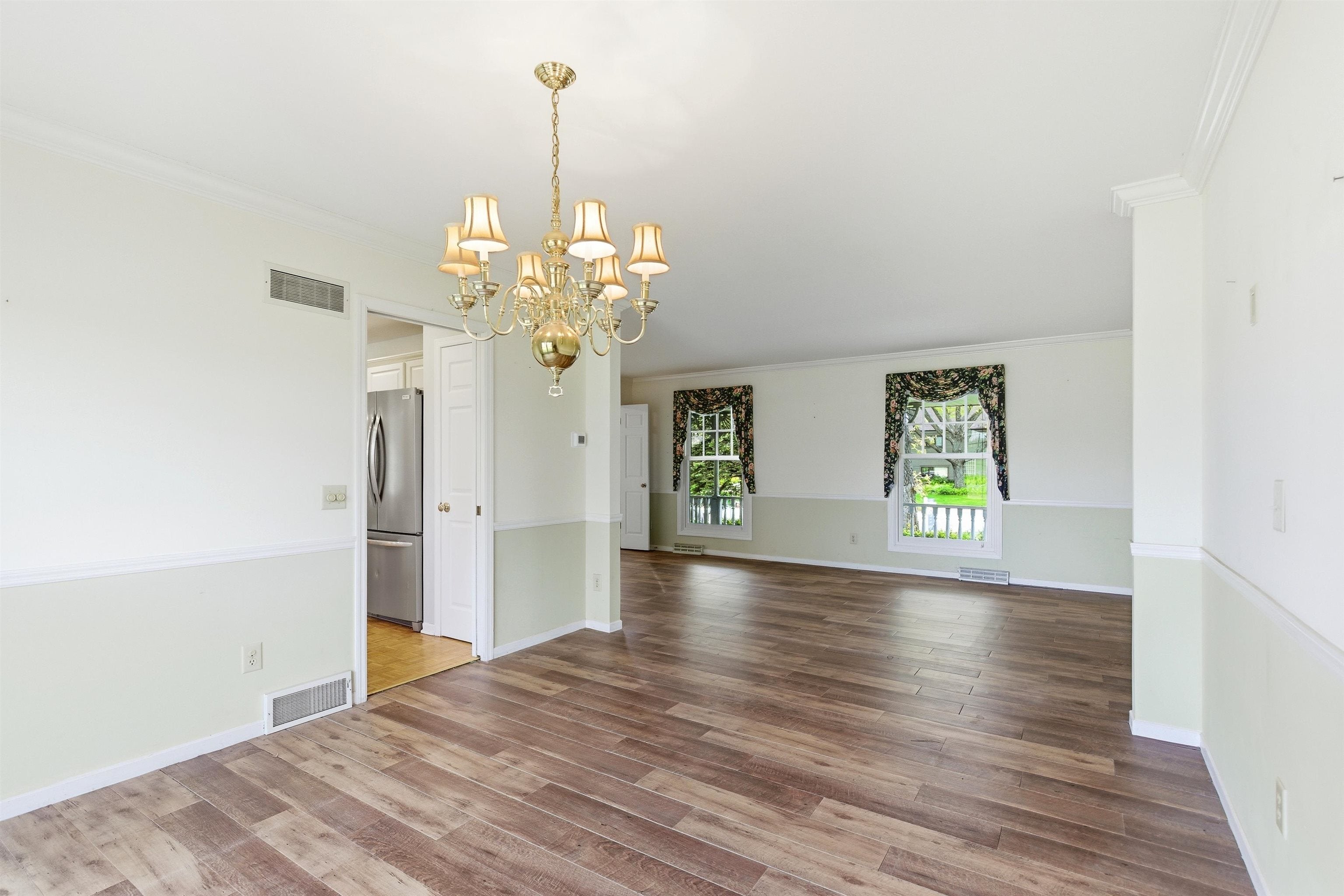 1542 Comanche Glen