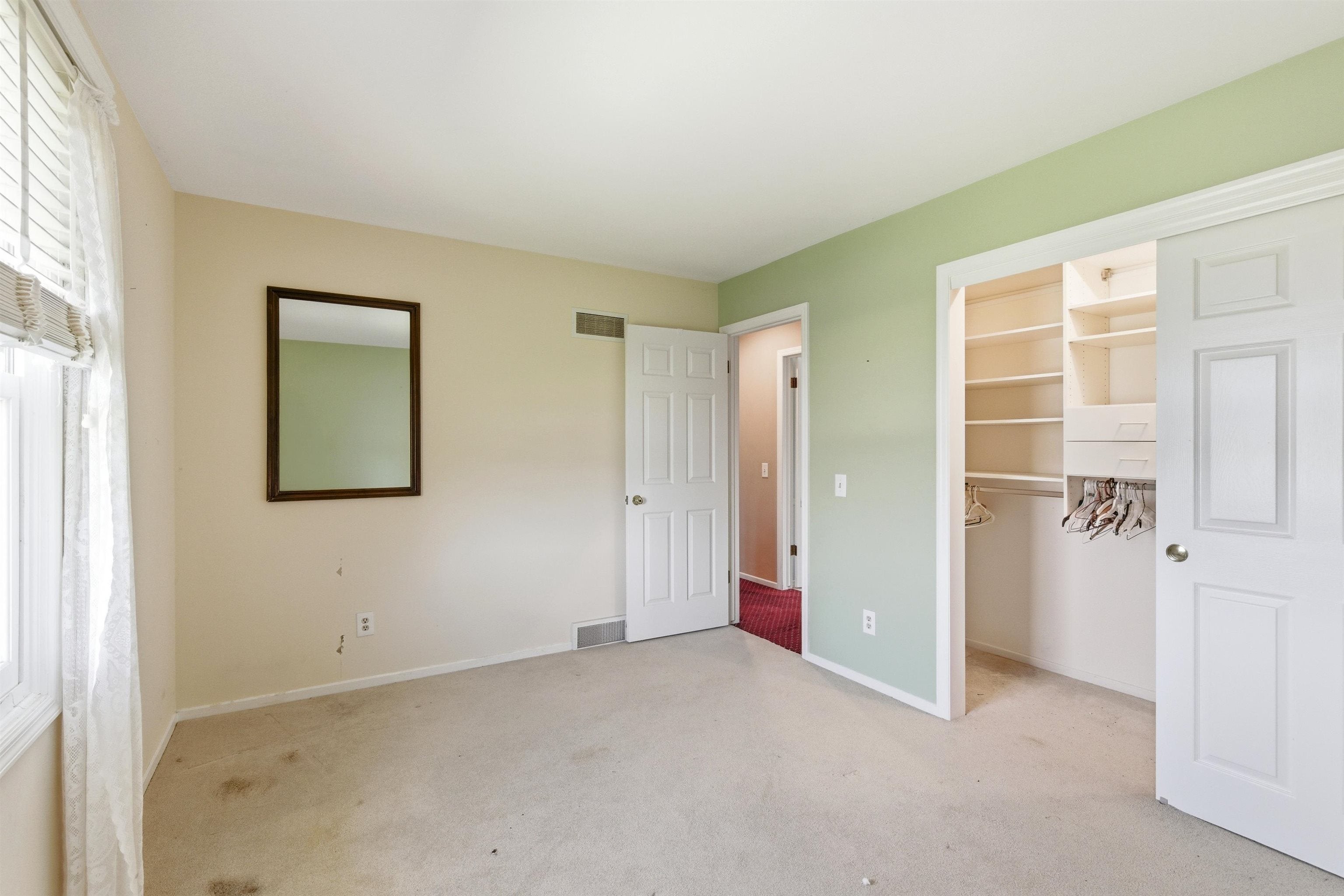 1542 Comanche Glen