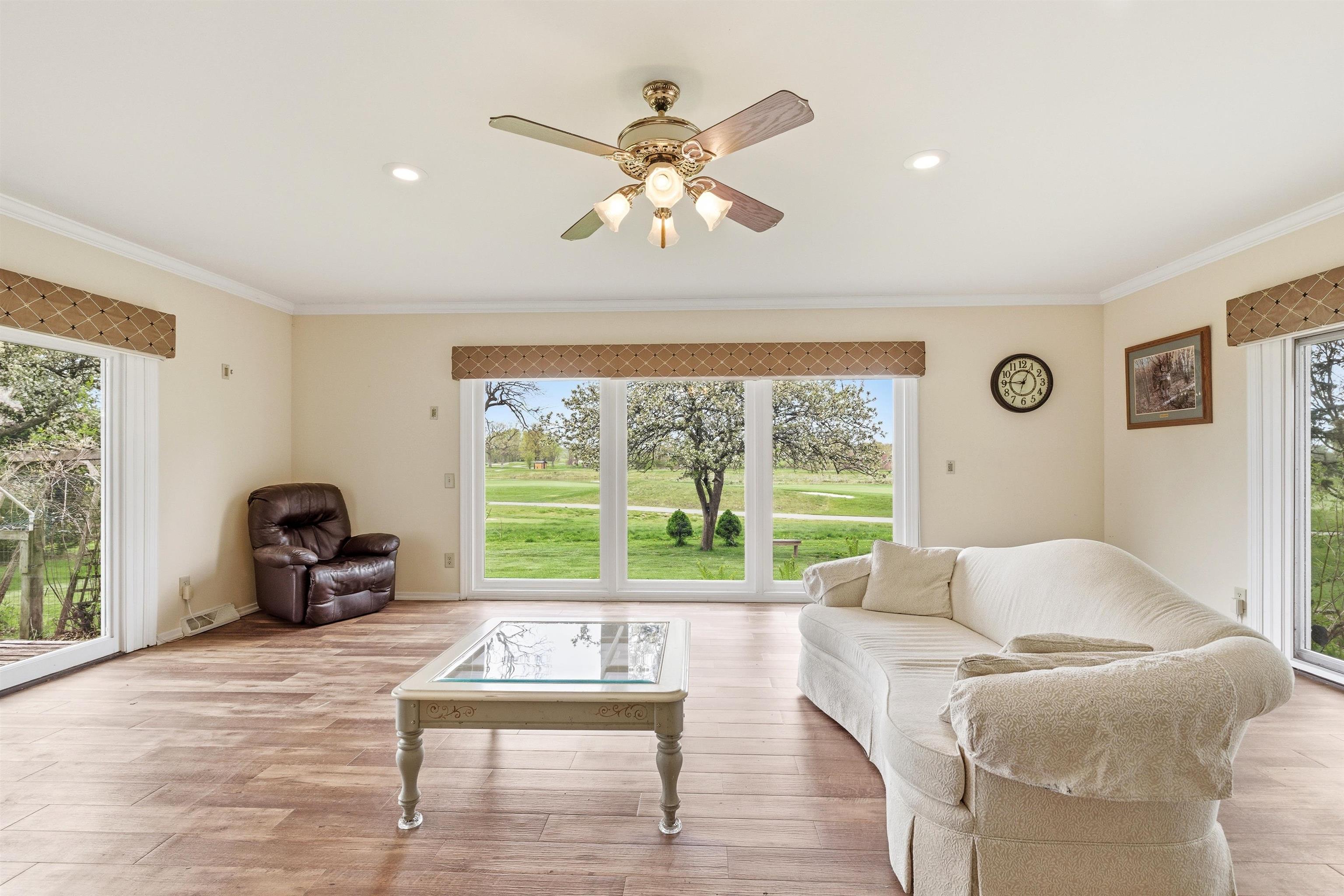 1542 Comanche Glen