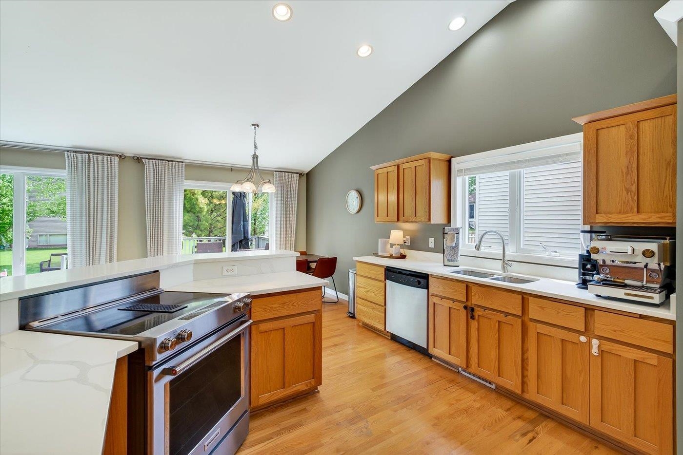 9423 White Fox Lane