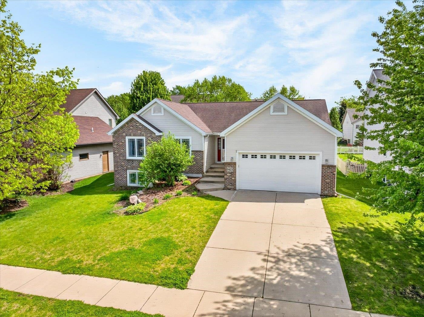9423 White Fox Lane