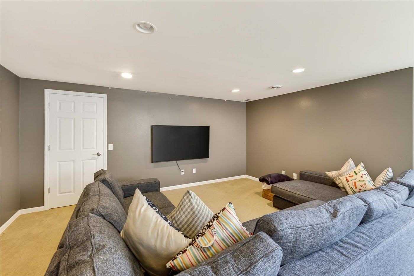 9423 White Fox Lane