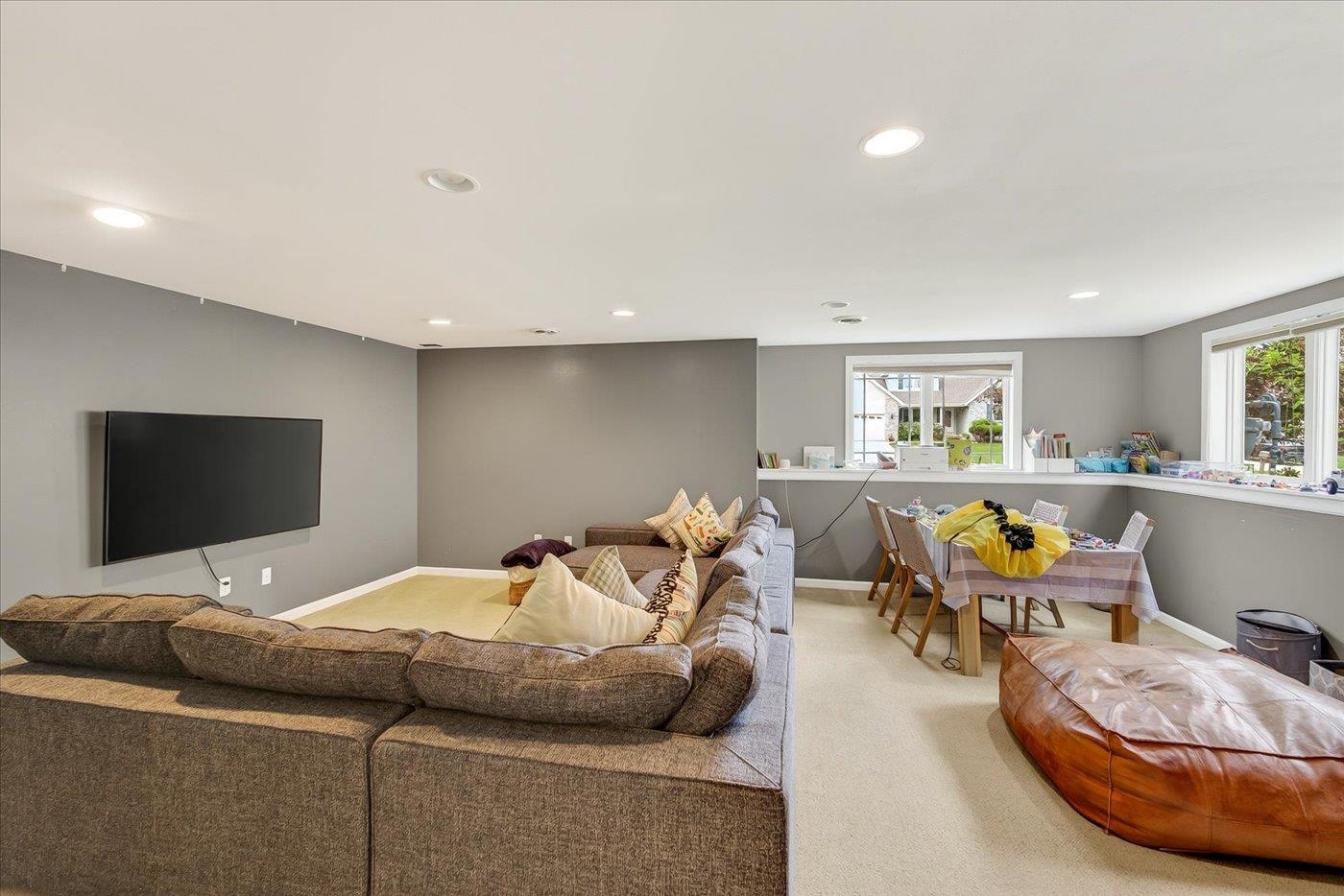 9423 White Fox Lane