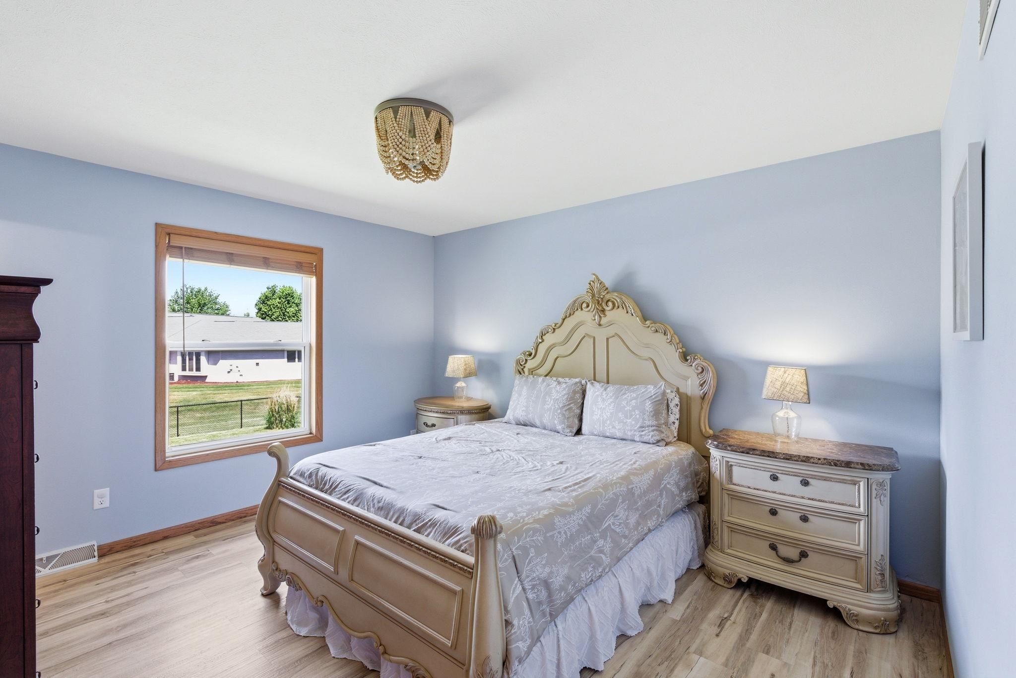 626 Meadowview Lane