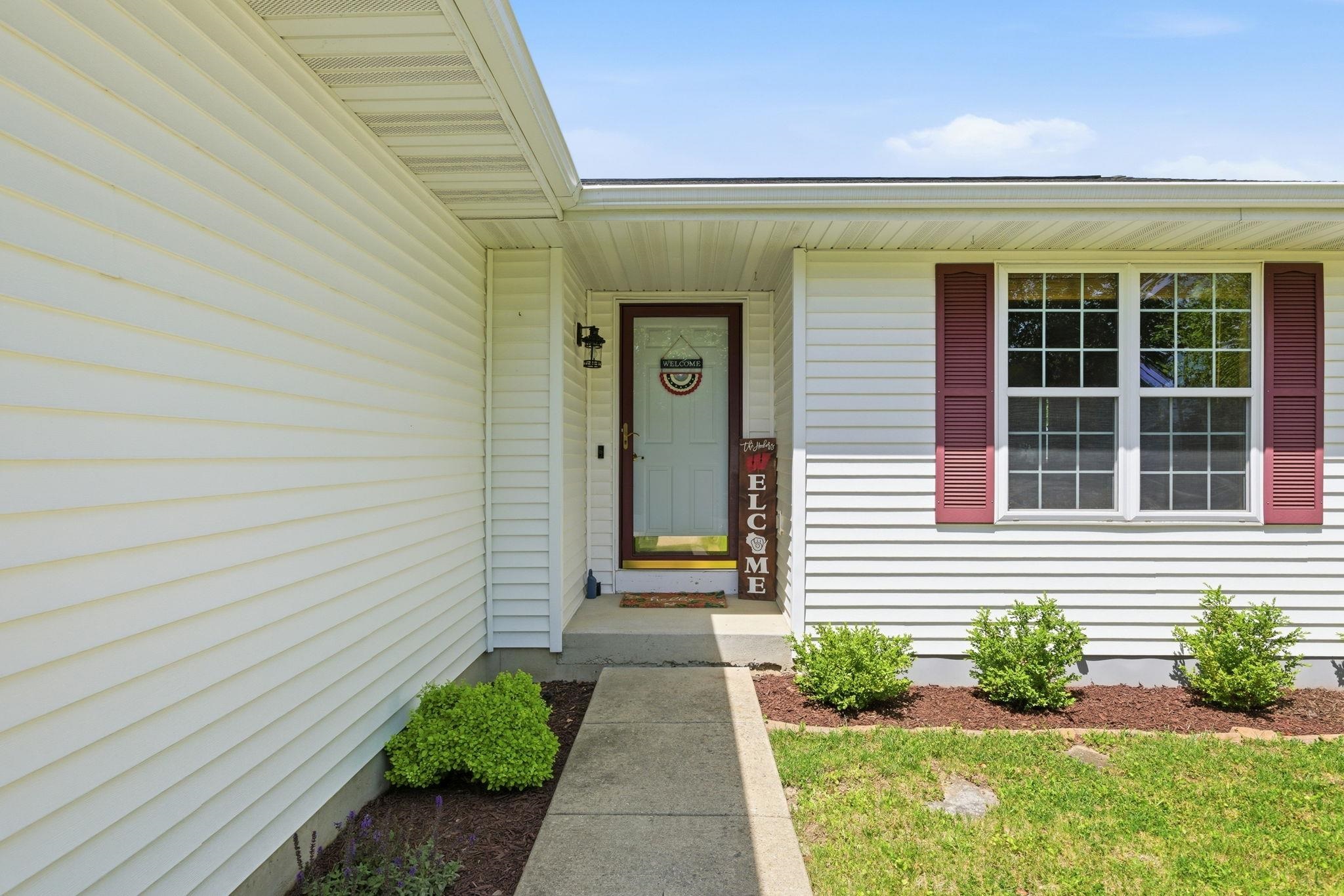 626 Meadowview Lane