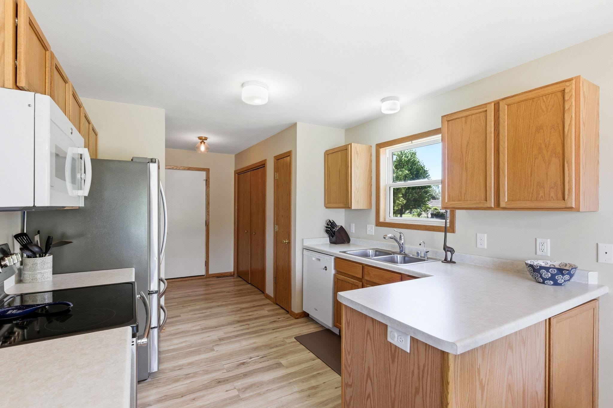626 Meadowview Lane