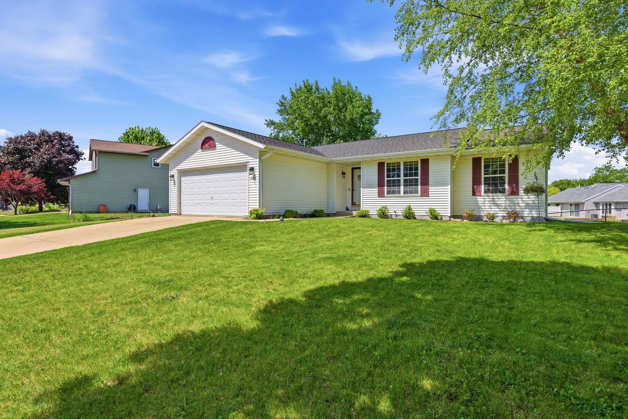 626 Meadowview Lane
