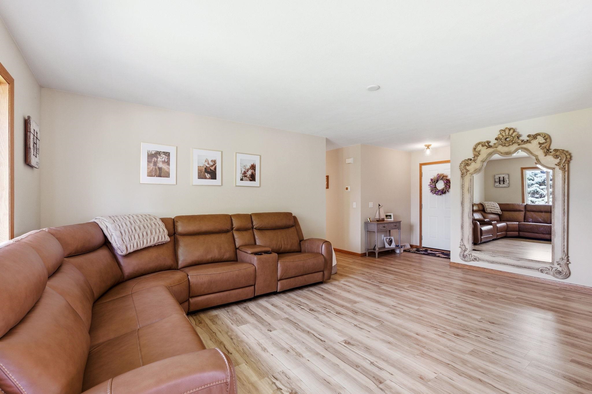 626 Meadowview Lane