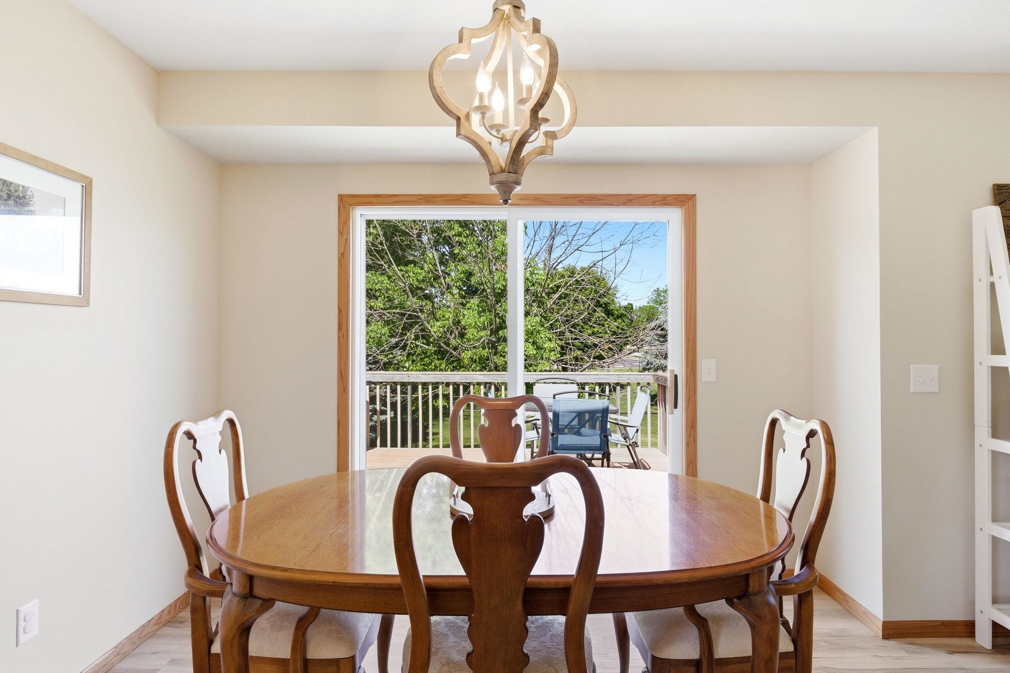 626 Meadowview Lane
