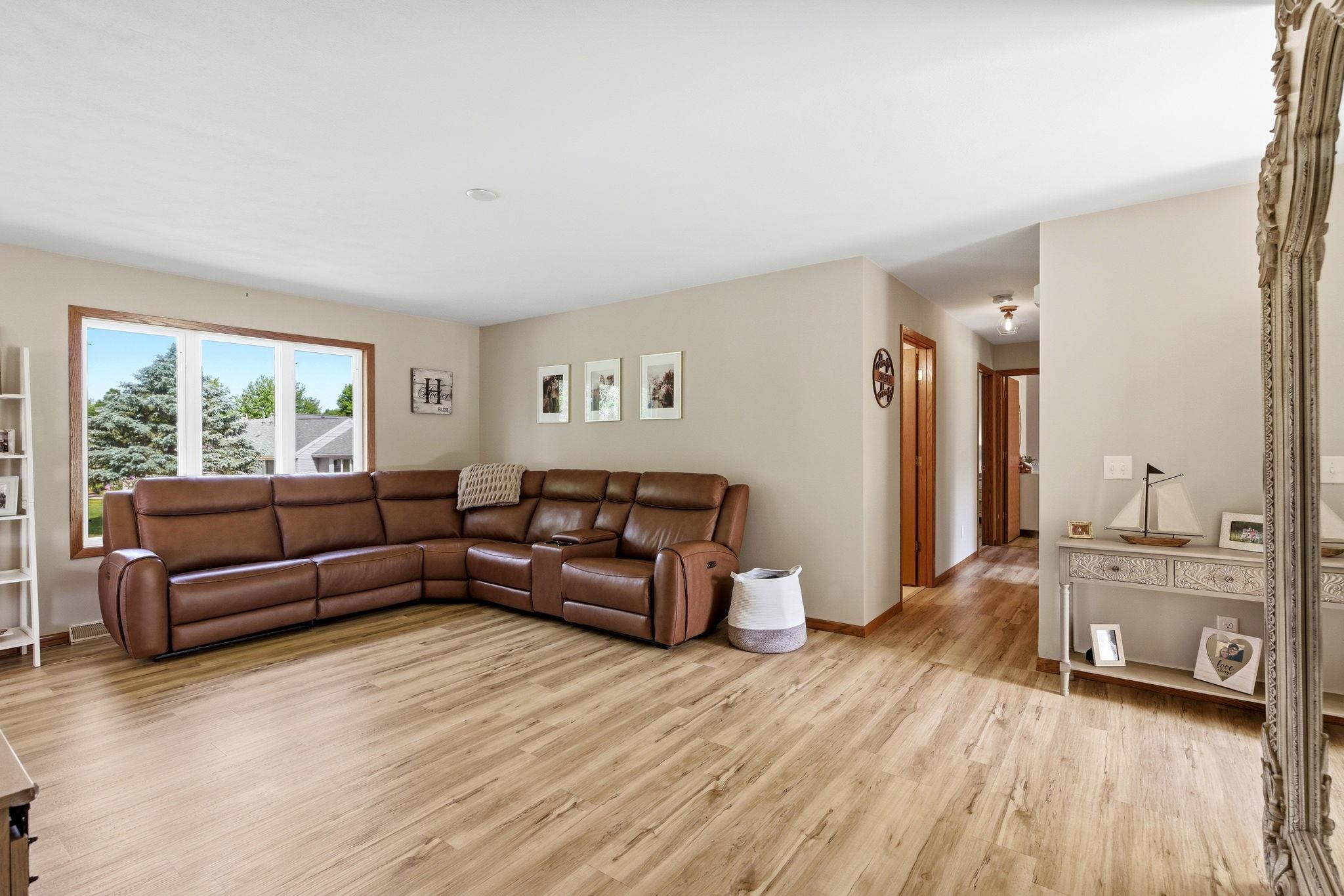 626 Meadowview Lane