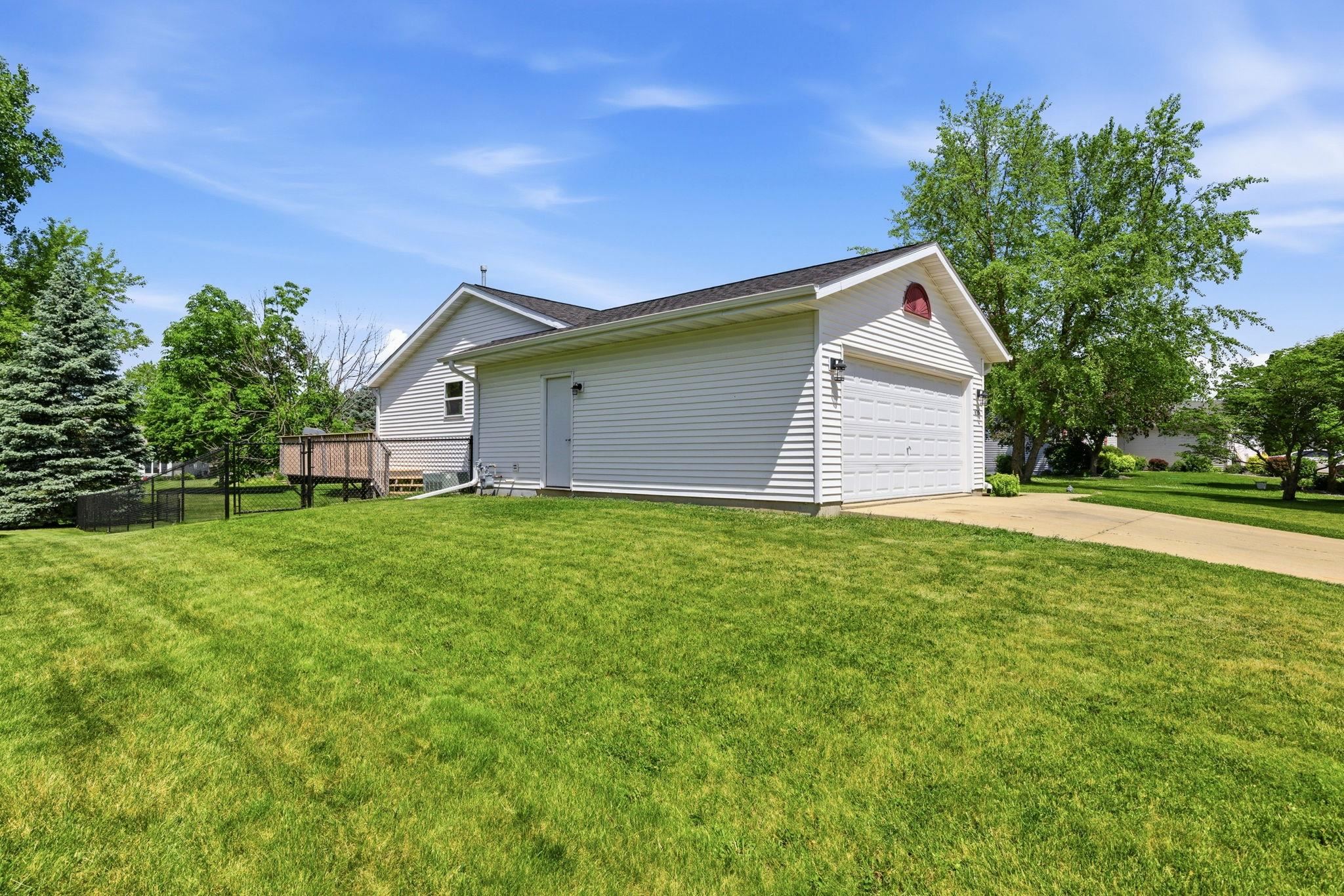 626 Meadowview Lane