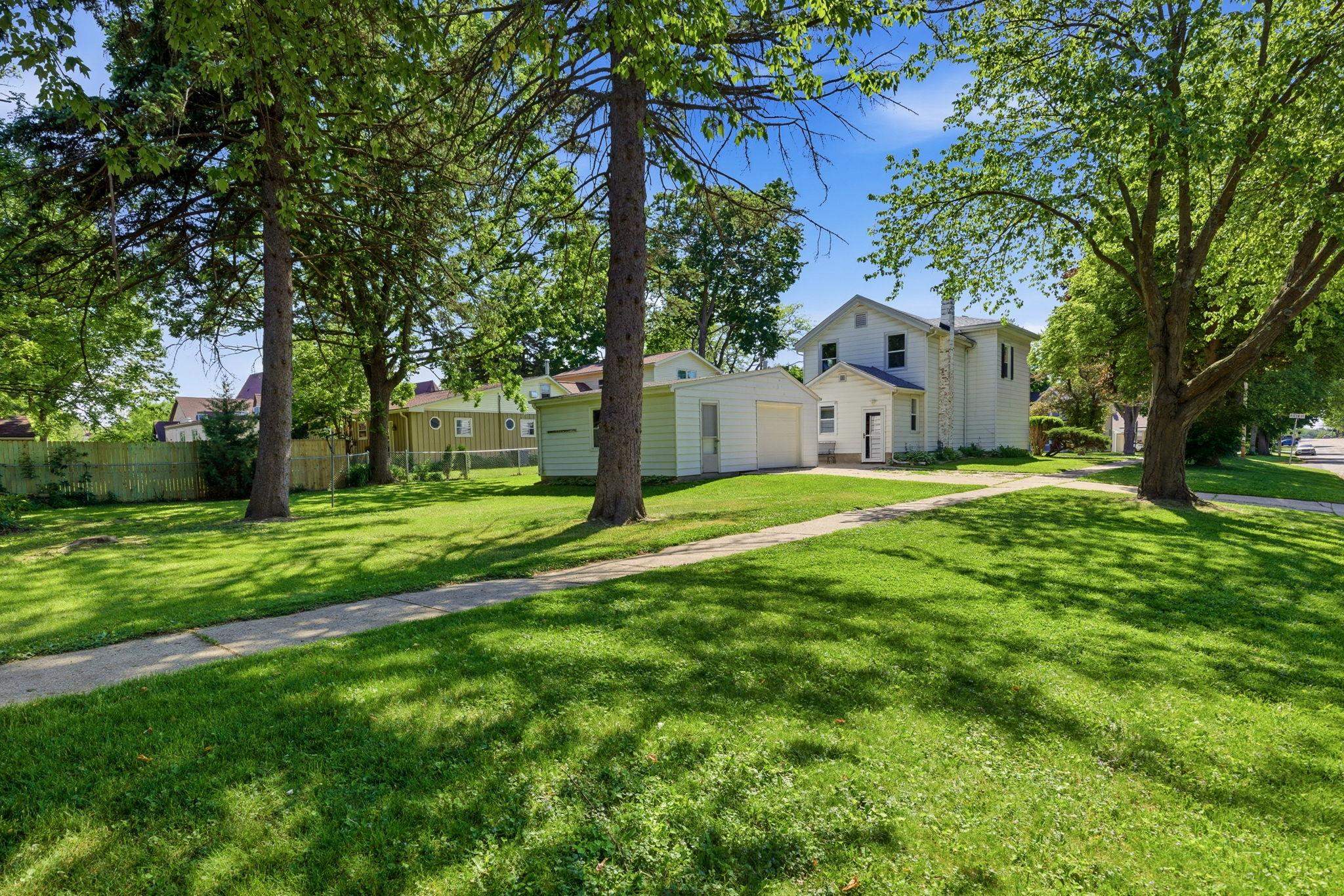 121 N 5th Street