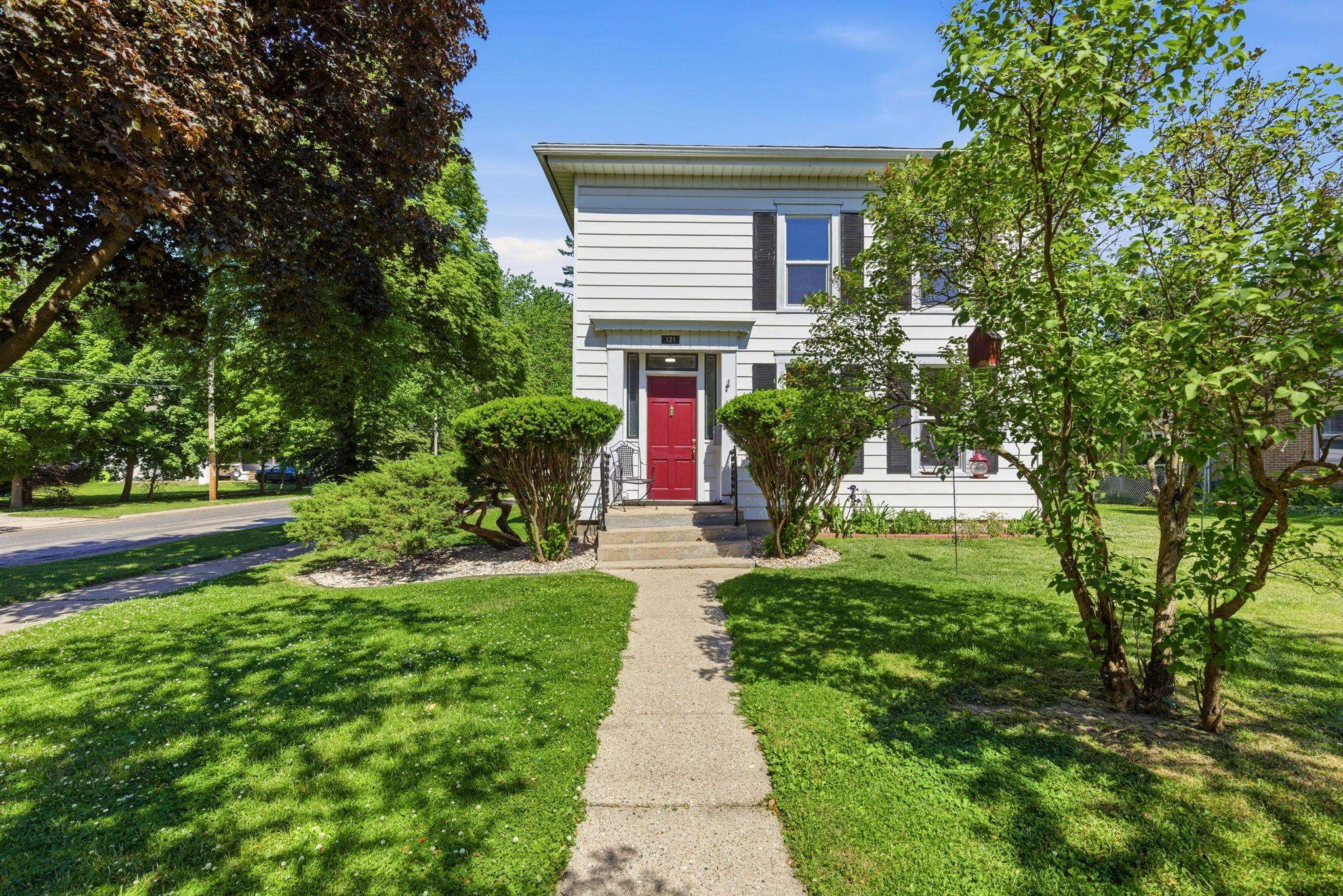 121 N 5th Street
