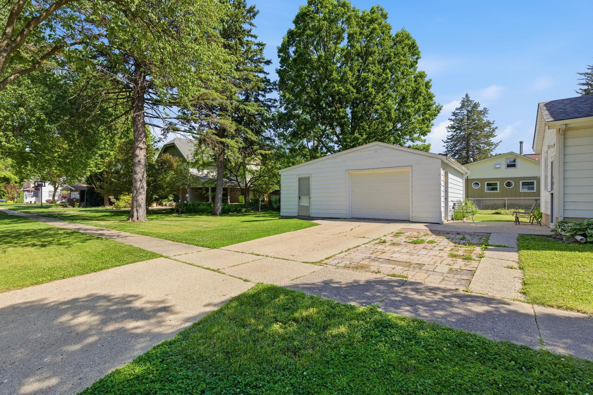 121 N 5th Street