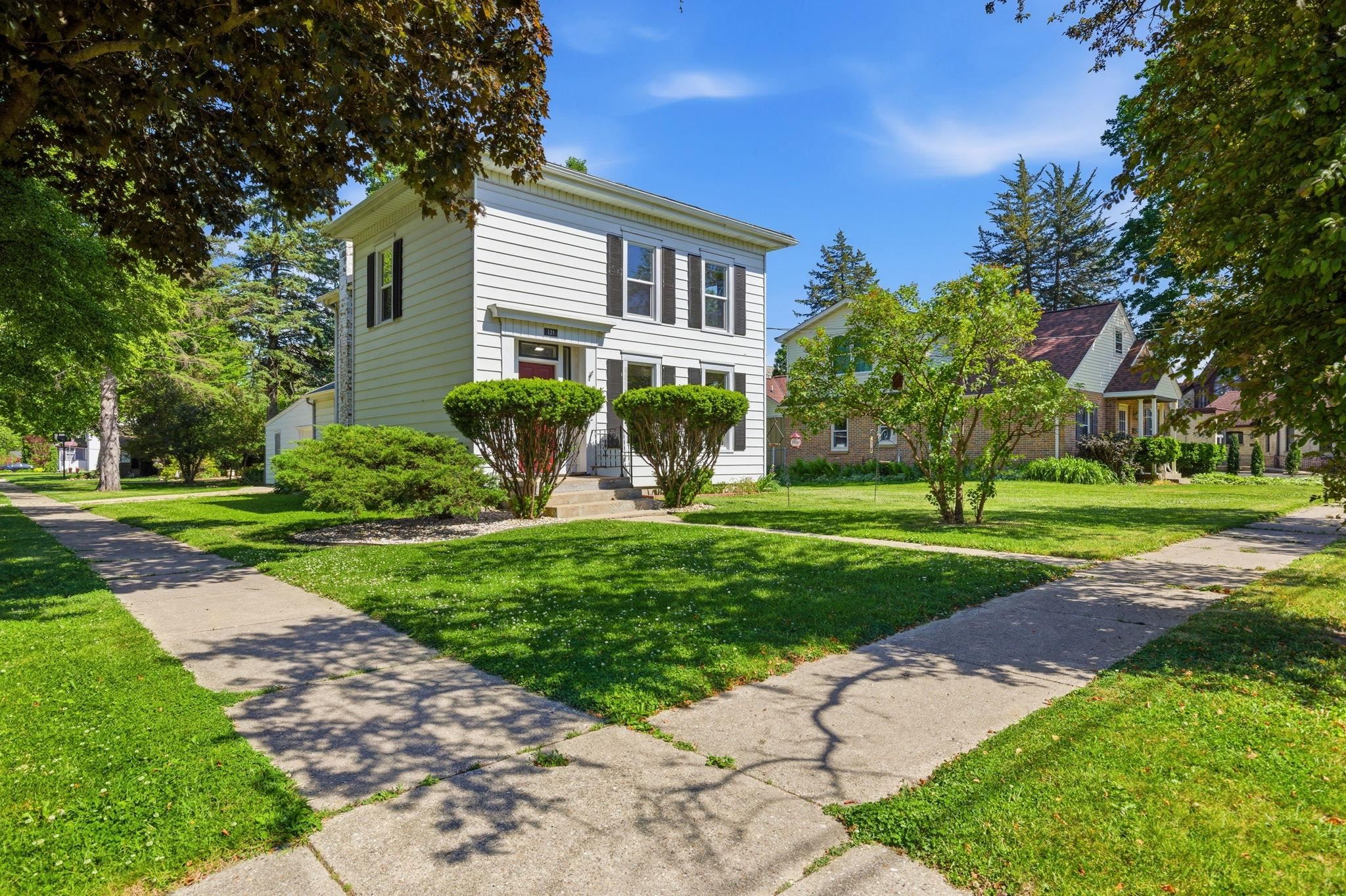 121 N 5th Street