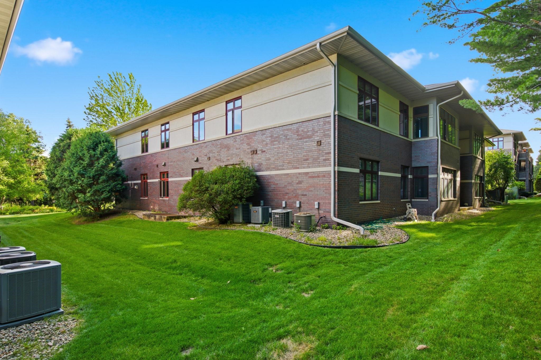 6802 Raymond Road 108