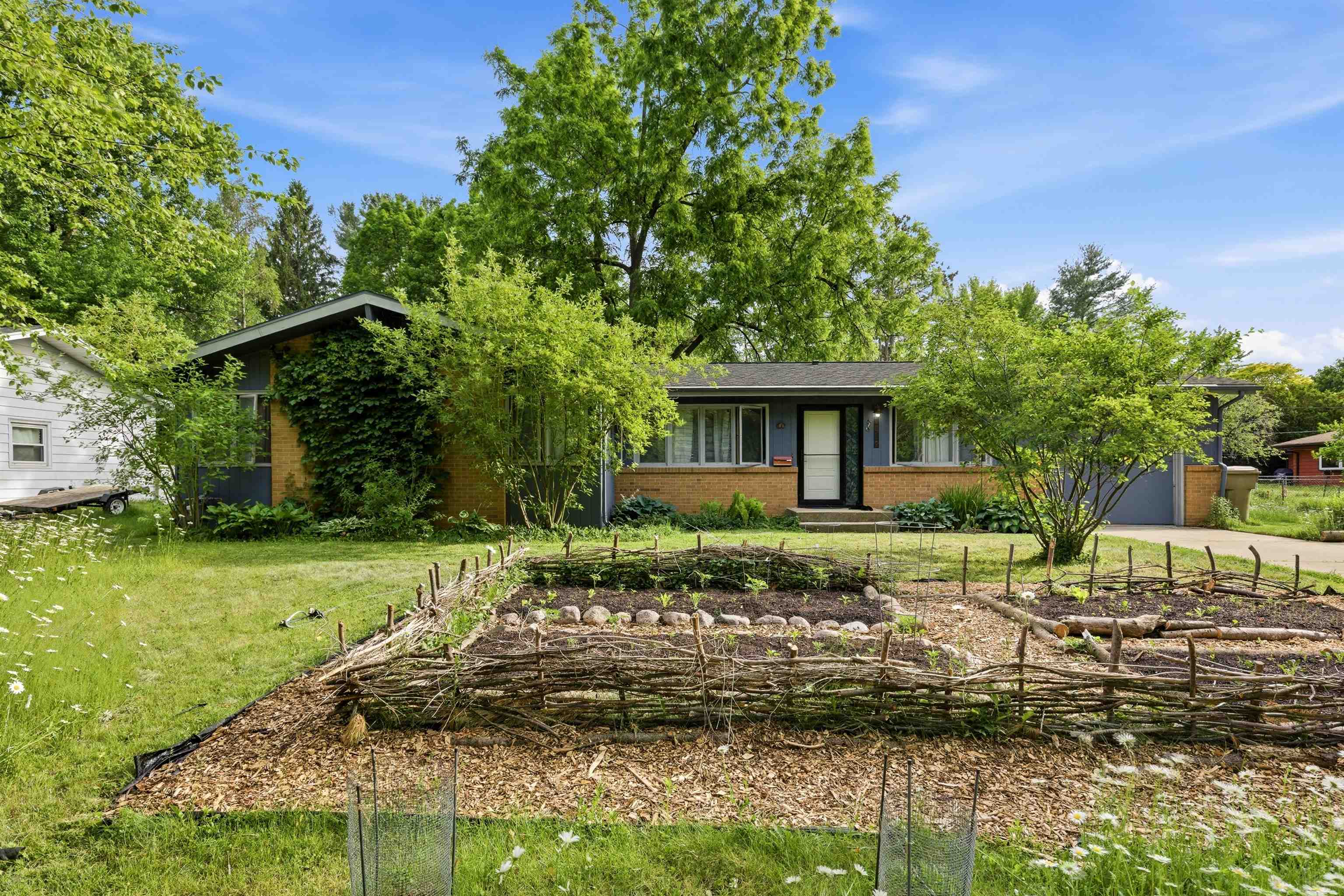 2310 Tanager Trail