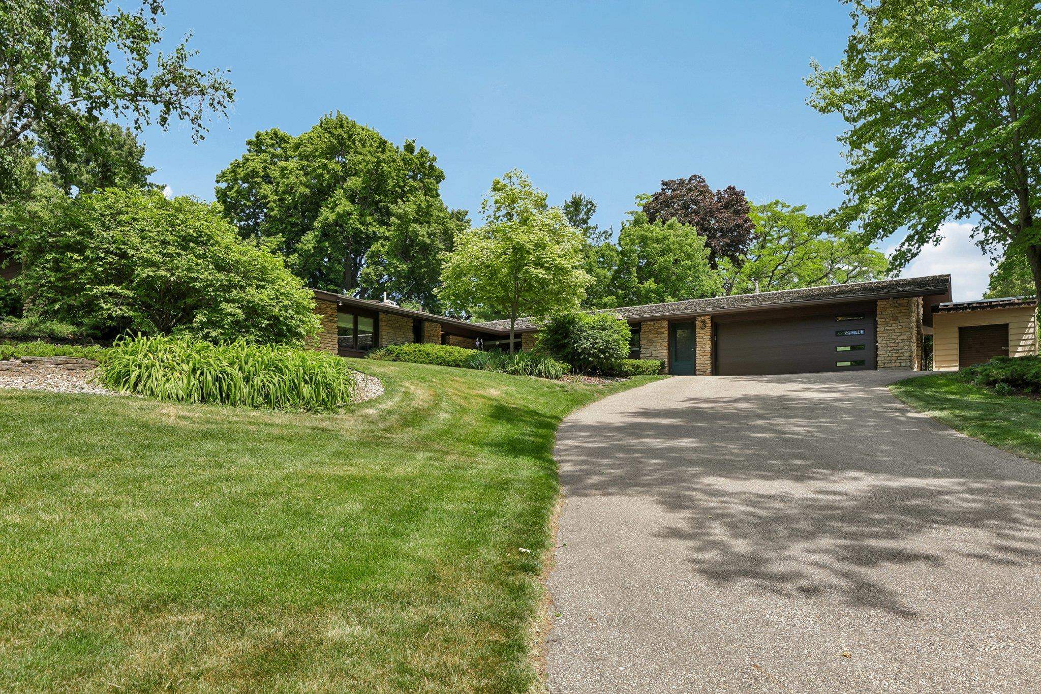 3 Waushara Circle