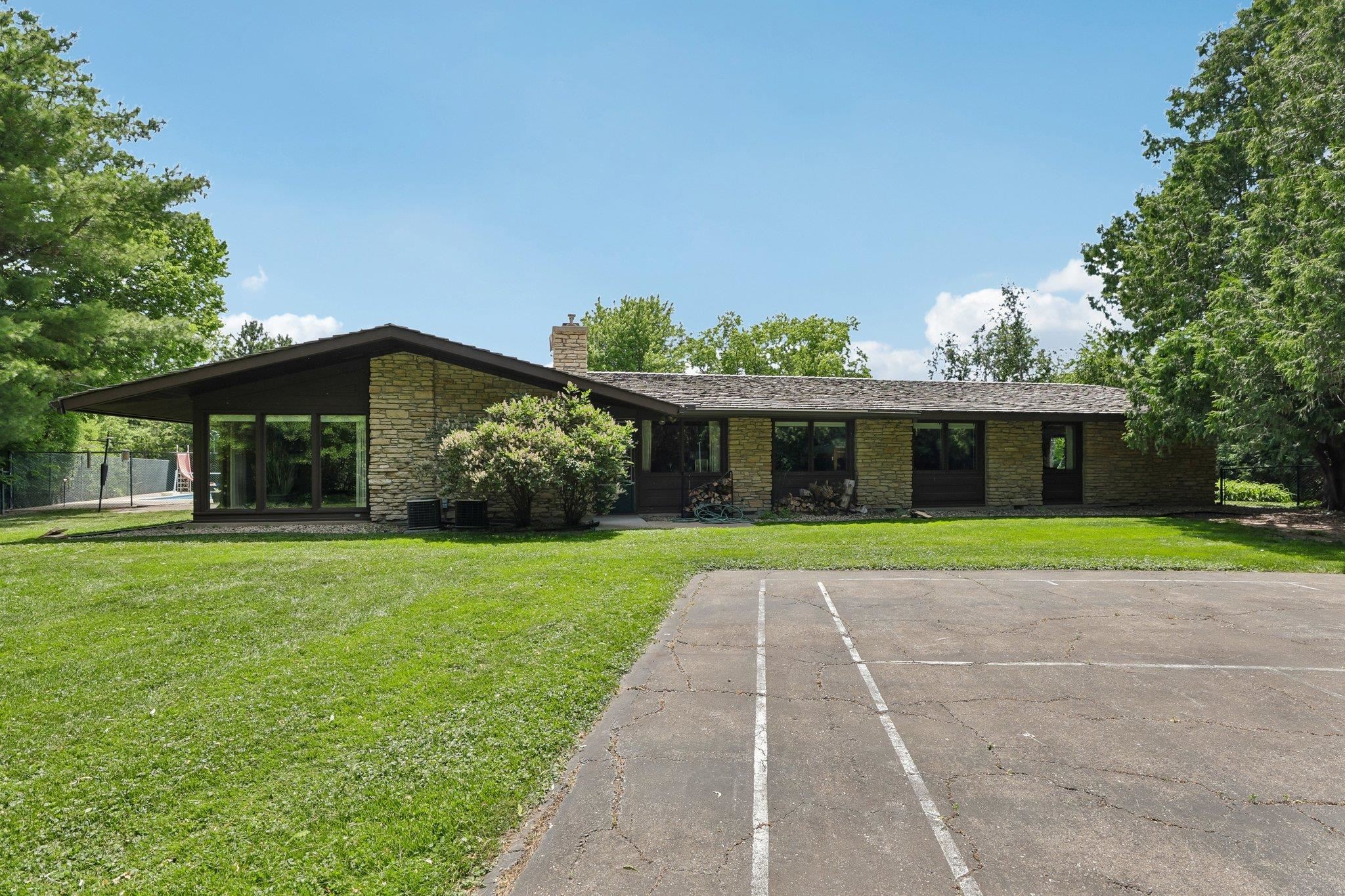 3 Waushara Circle