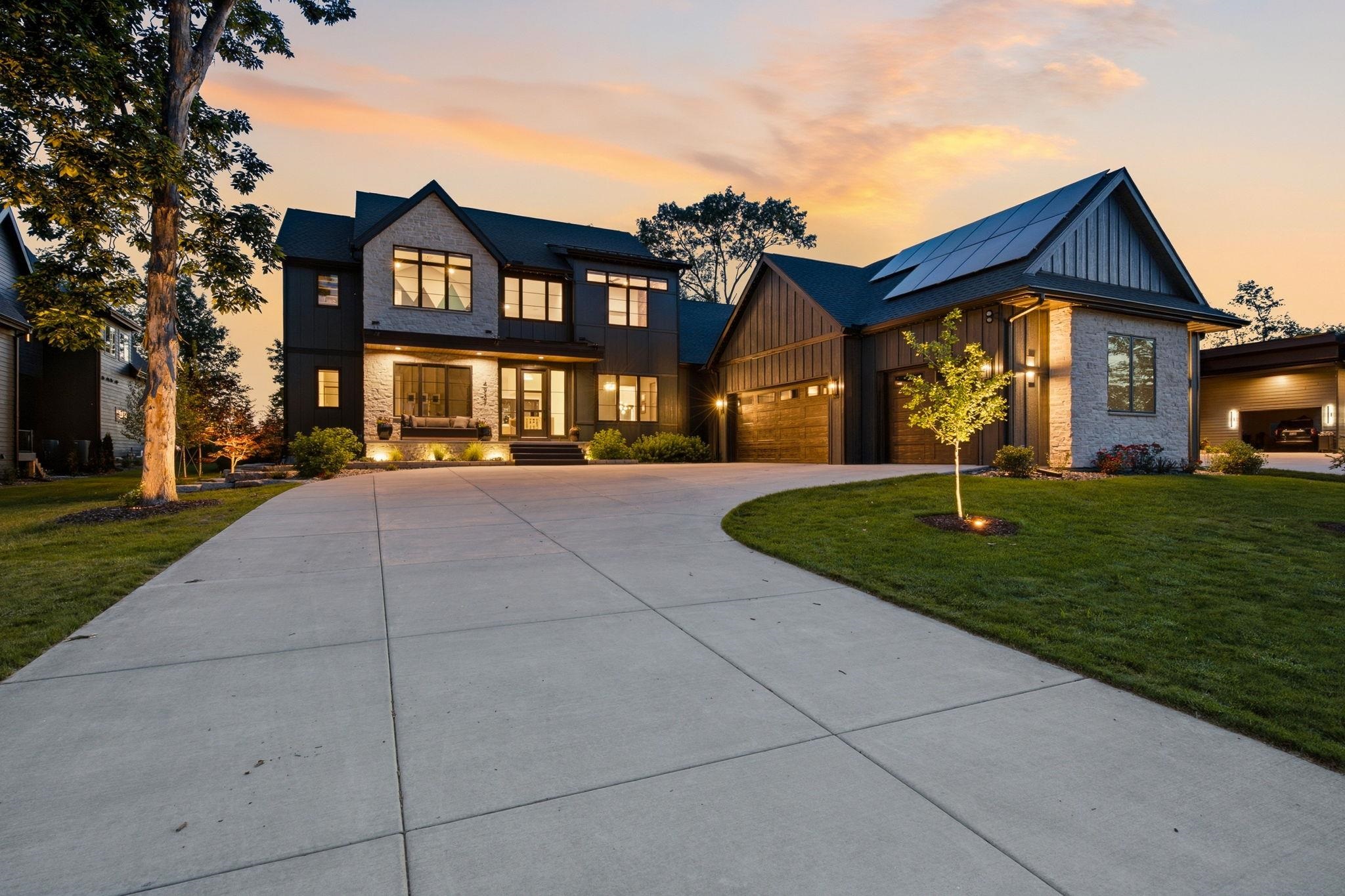 4937 Championship Circle