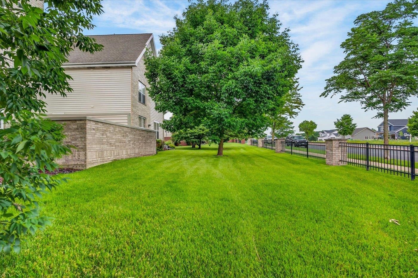 2779 Crinkle Root Drive