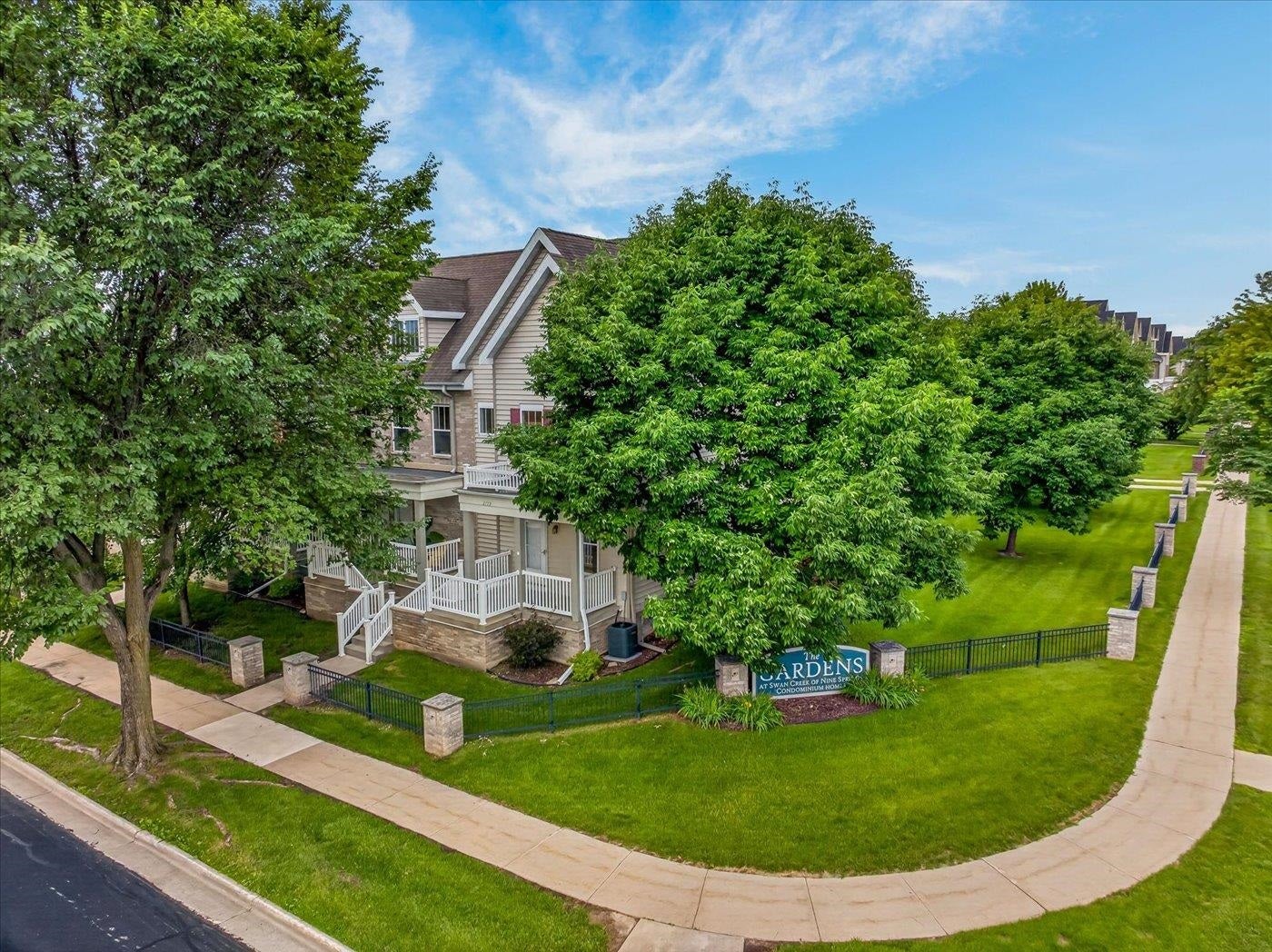 2779 Crinkle Root Drive