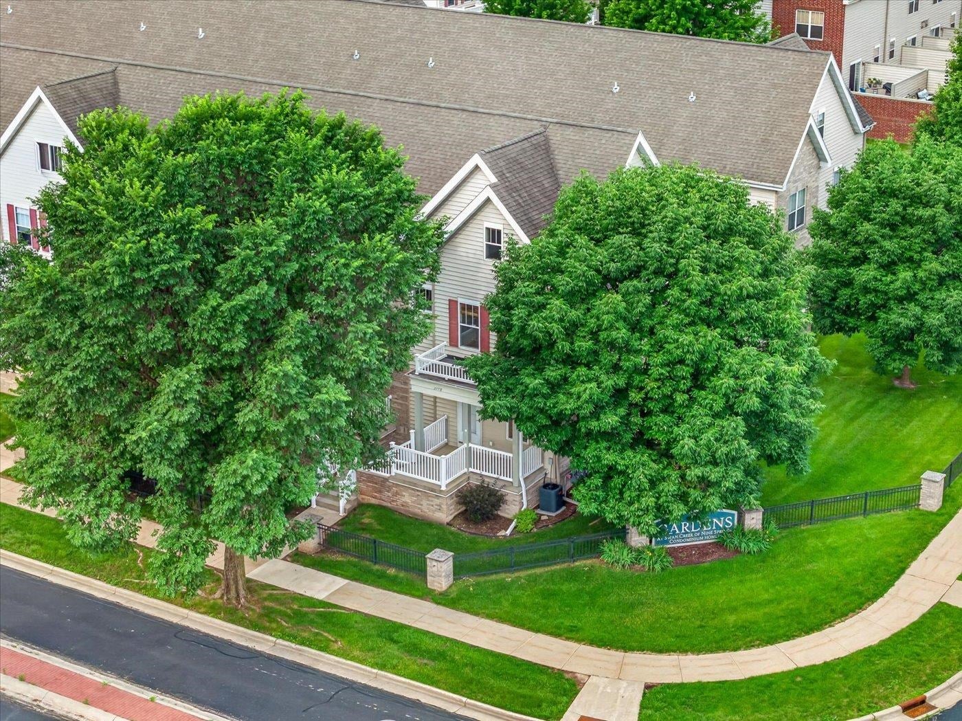 2779 Crinkle Root Drive