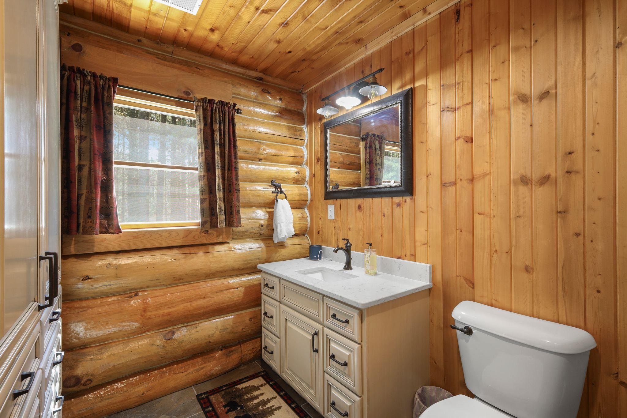 E4519 Maple Court